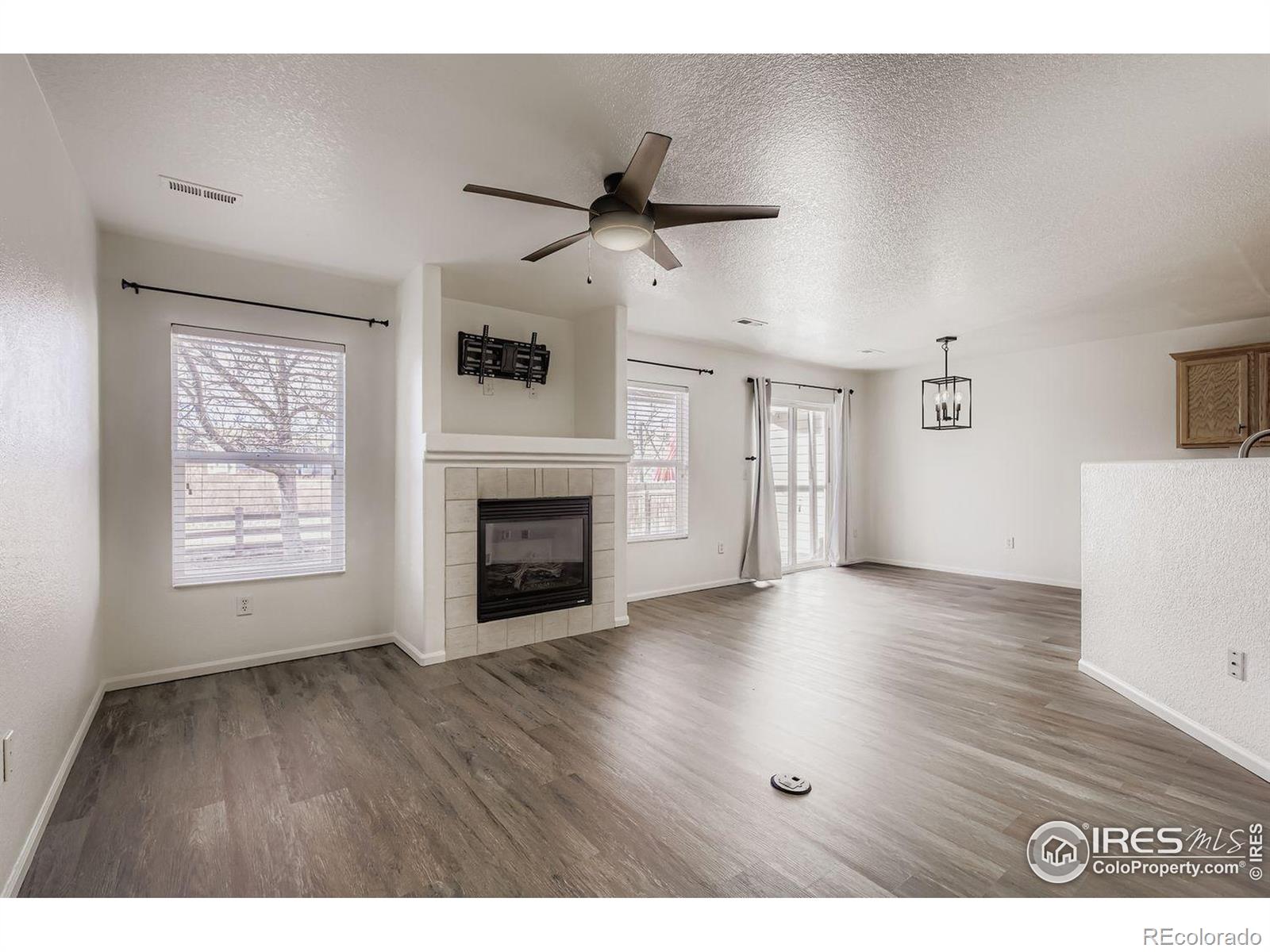 MLS Image #3 for 1846  dove creek circle,loveland, Colorado