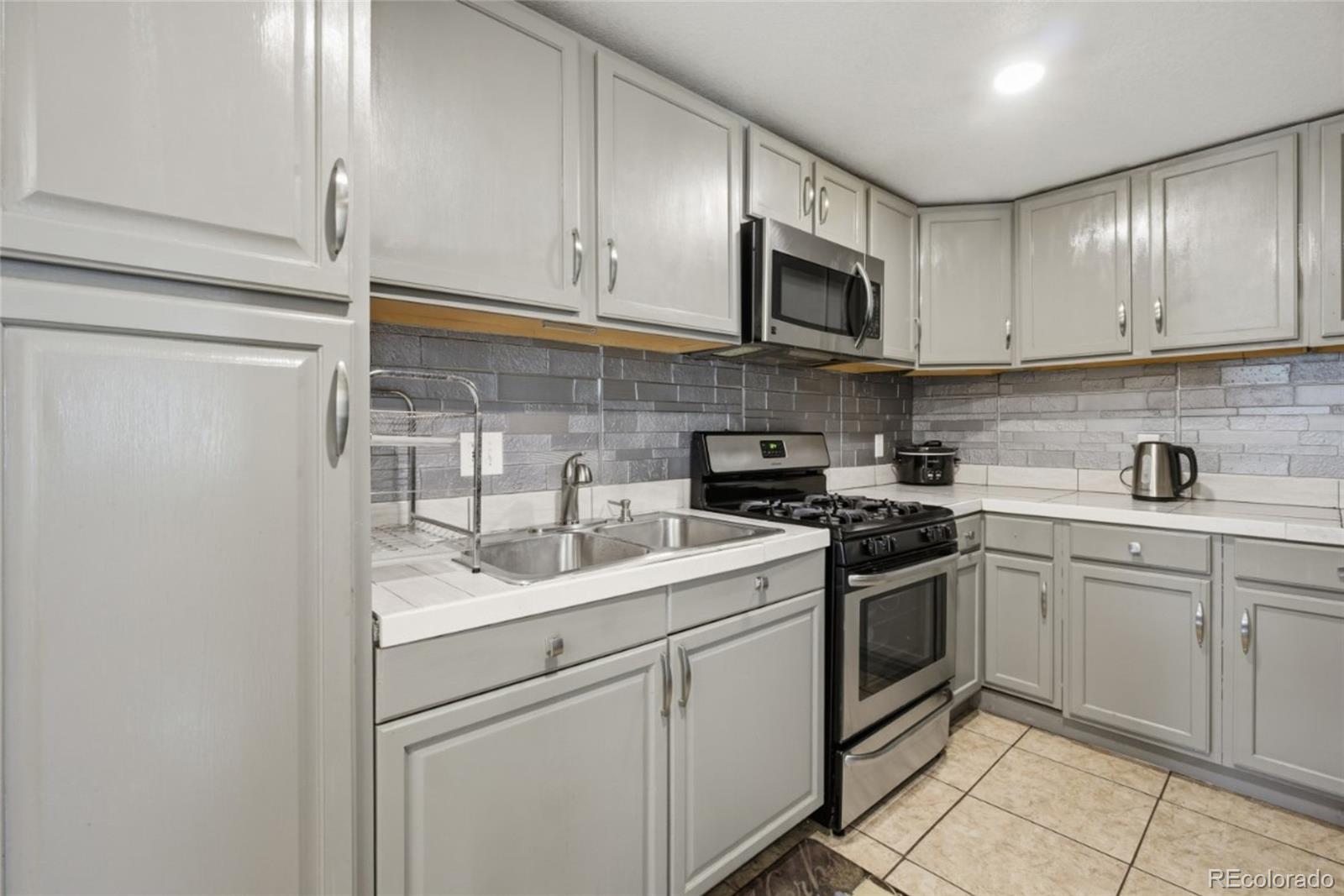 MLS Image #8 for 335 n 7th avenue,brighton, Colorado