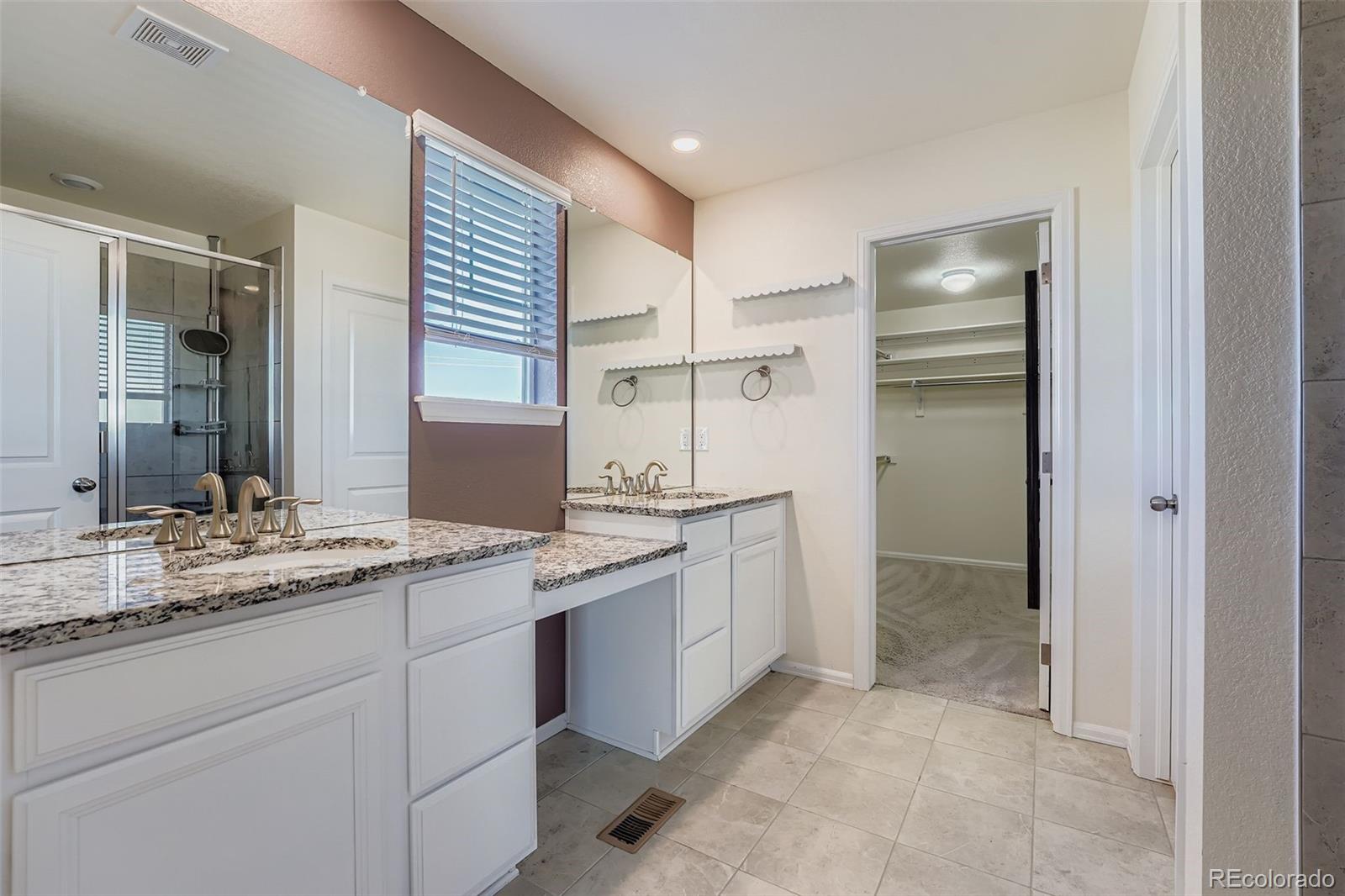MLS Image #13 for 300 n patsburg street,aurora, Colorado