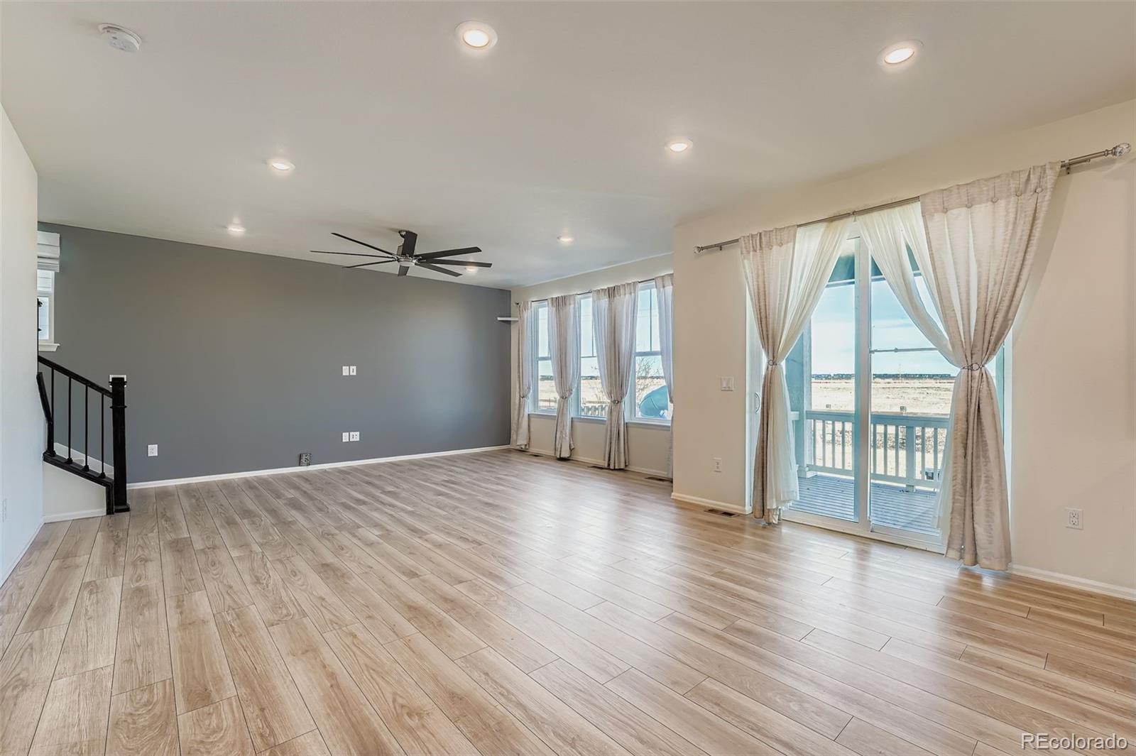 MLS Image #3 for 300 n patsburg street,aurora, Colorado