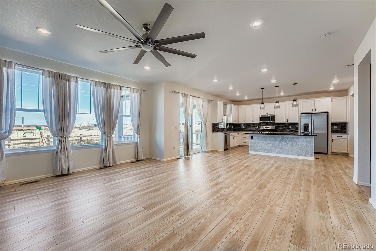 MLS Image #4 for 300 n patsburg street,aurora, Colorado
