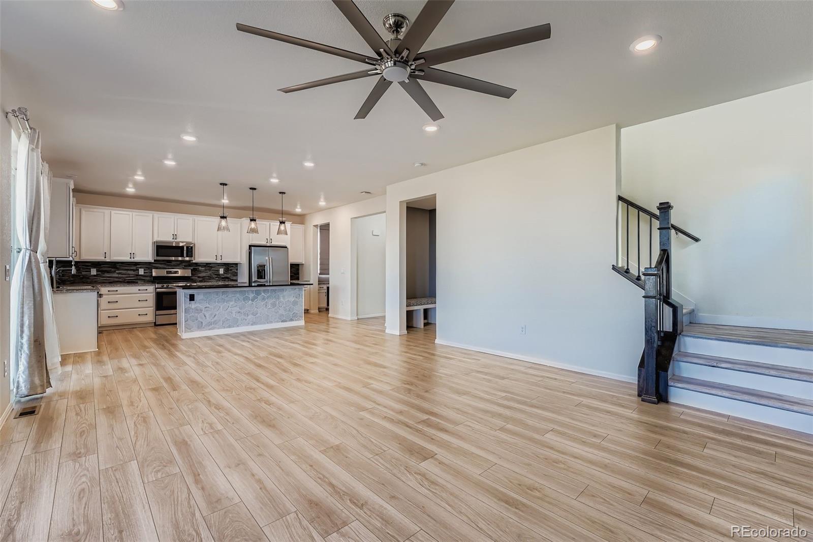 MLS Image #5 for 300 n patsburg street,aurora, Colorado