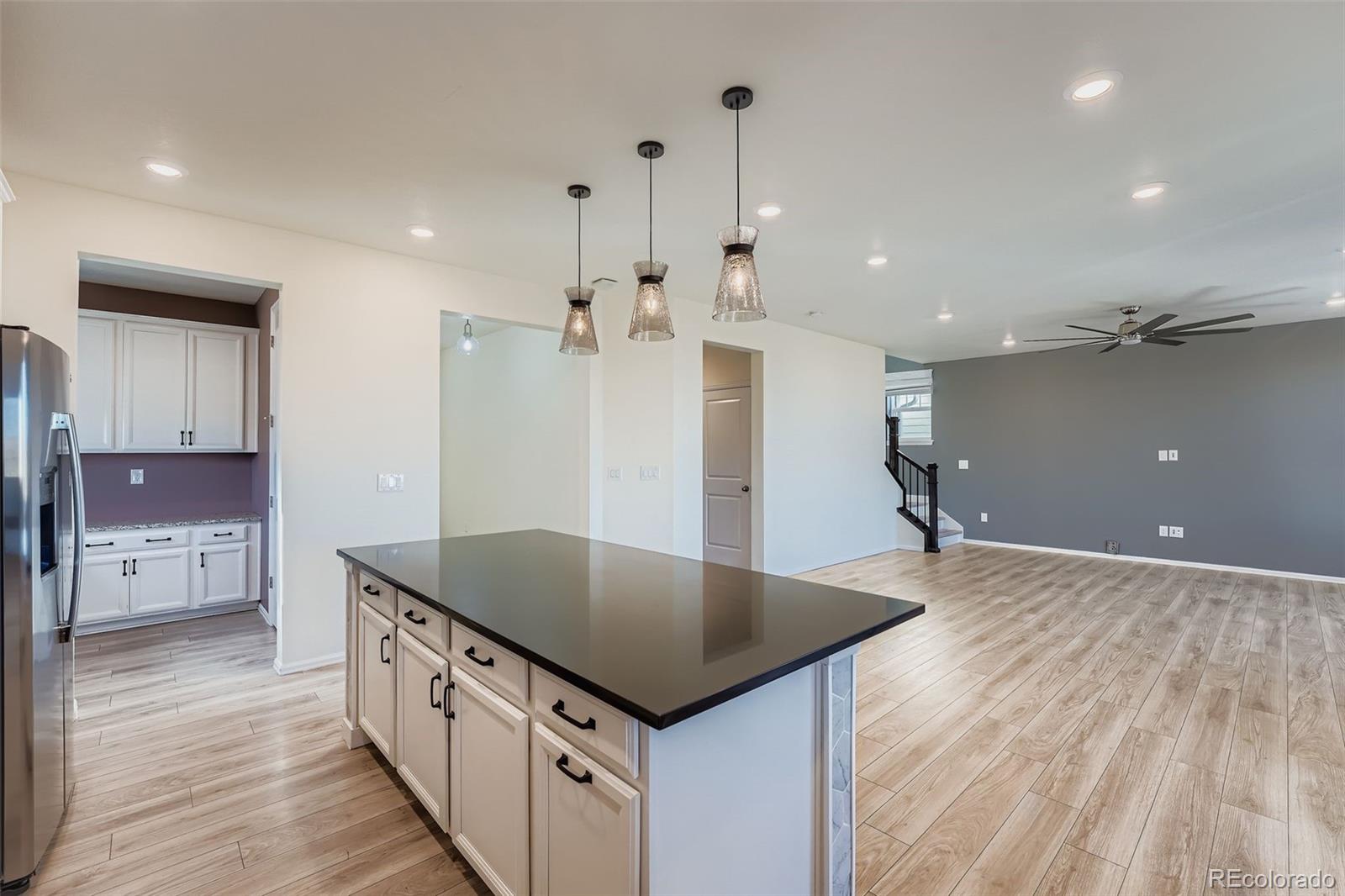 MLS Image #8 for 300 n patsburg street,aurora, Colorado
