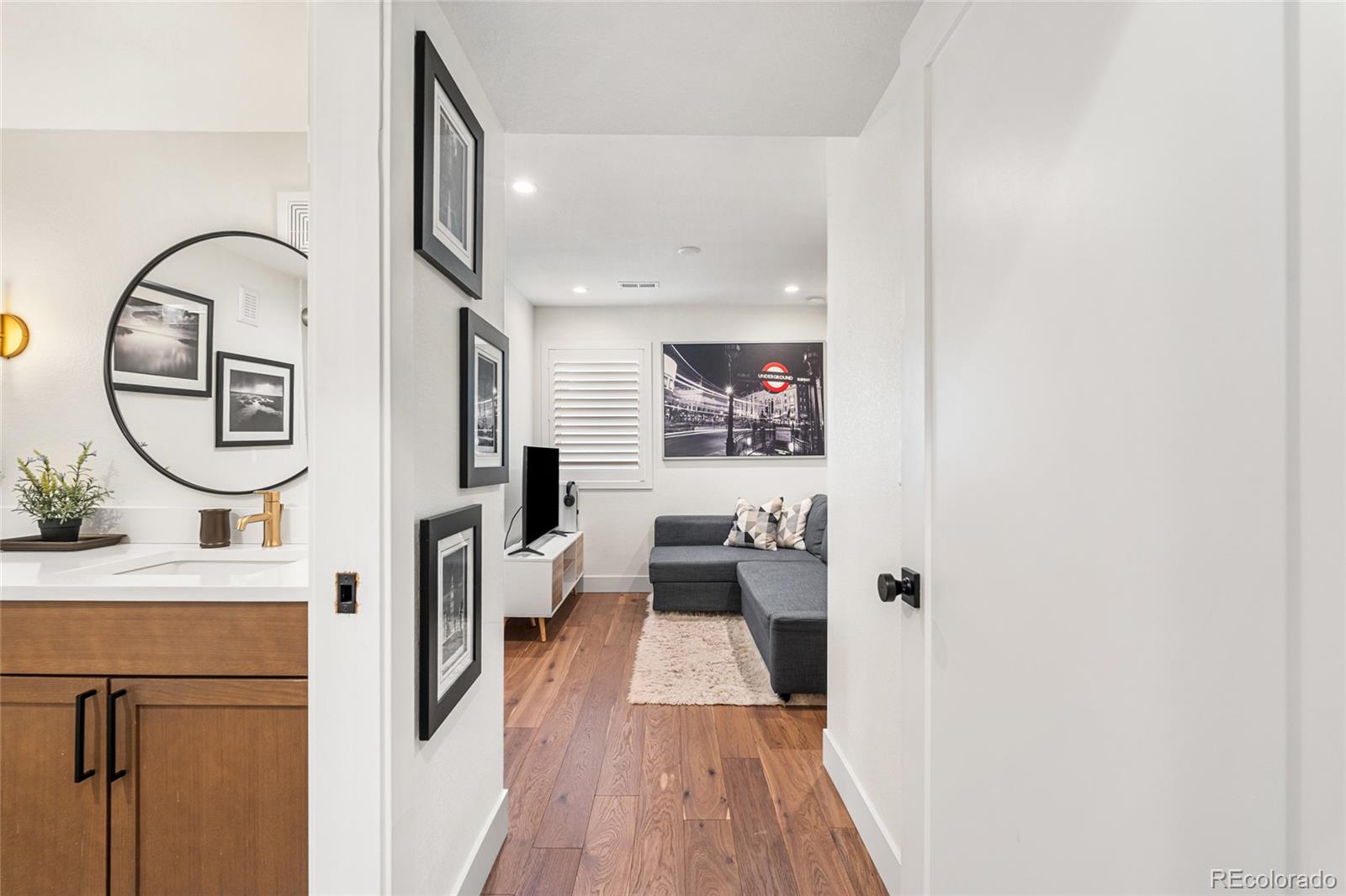 MLS Image #17 for 1316  knox court,denver, Colorado