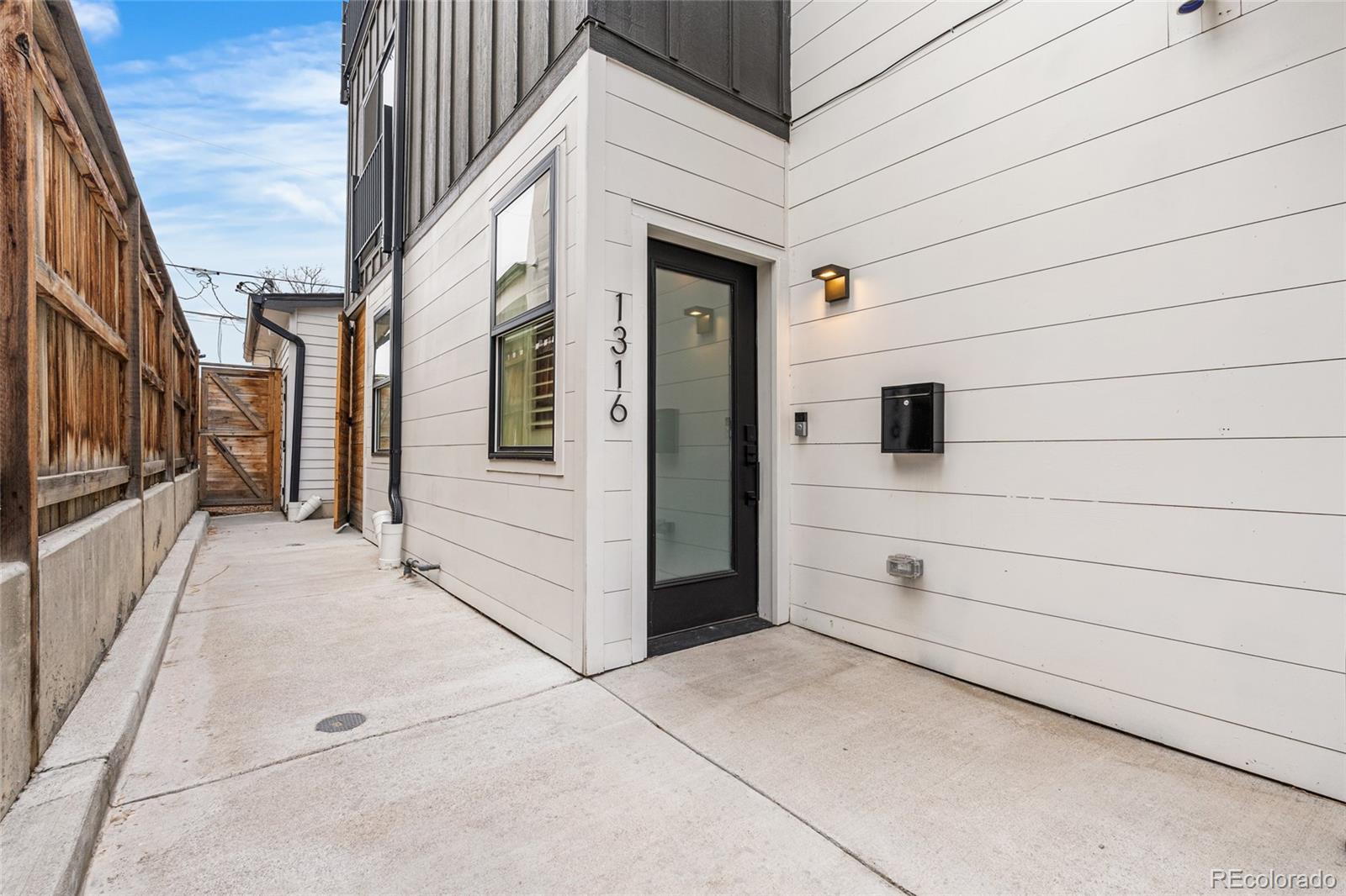 MLS Image #33 for 1316  knox court,denver, Colorado