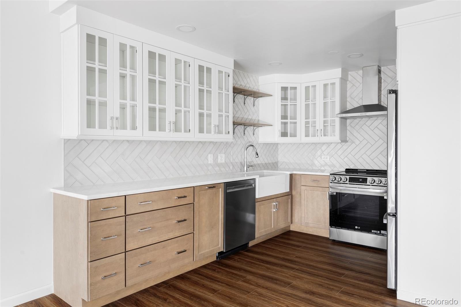 MLS Image #3 for 705 s alton way,denver, Colorado
