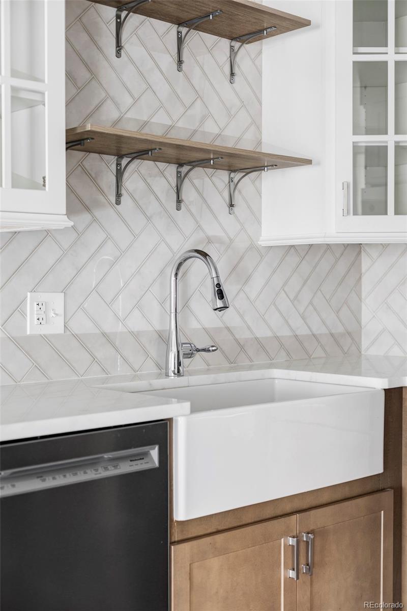MLS Image #4 for 705 s alton way,denver, Colorado