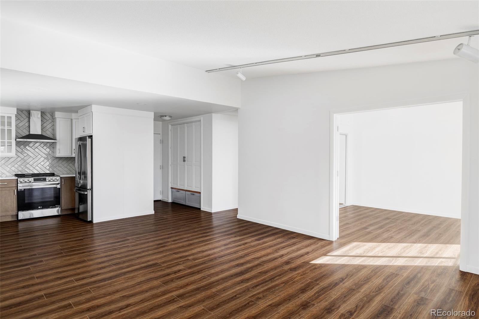 MLS Image #7 for 705 s alton way,denver, Colorado