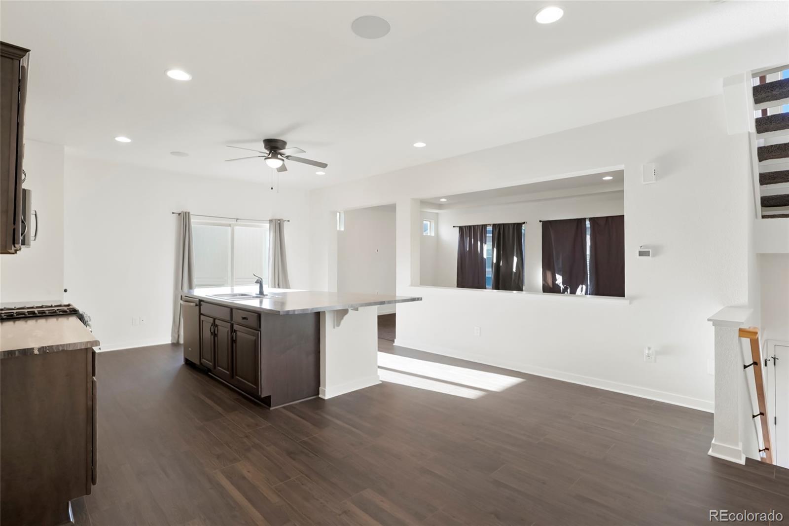 MLS Image #3 for 19096 e 55th avenue,denver, Colorado