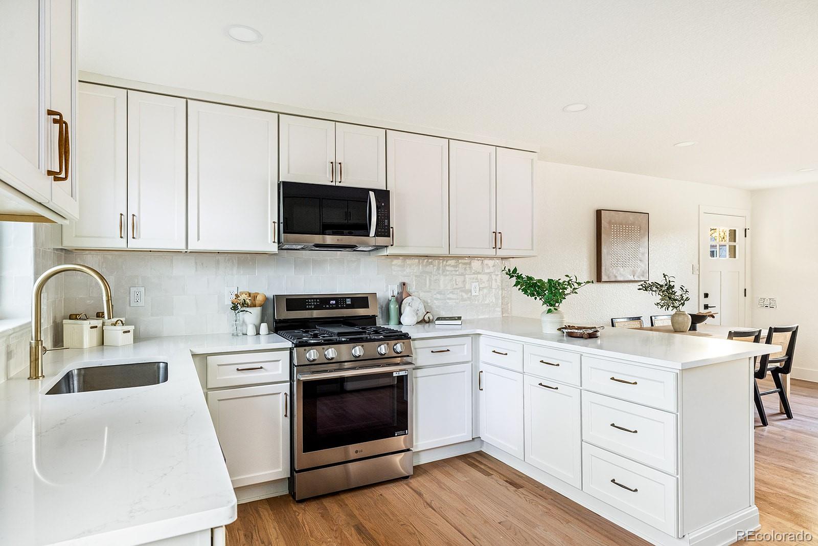 MLS Image #4 for 754  dahlia street,denver, Colorado