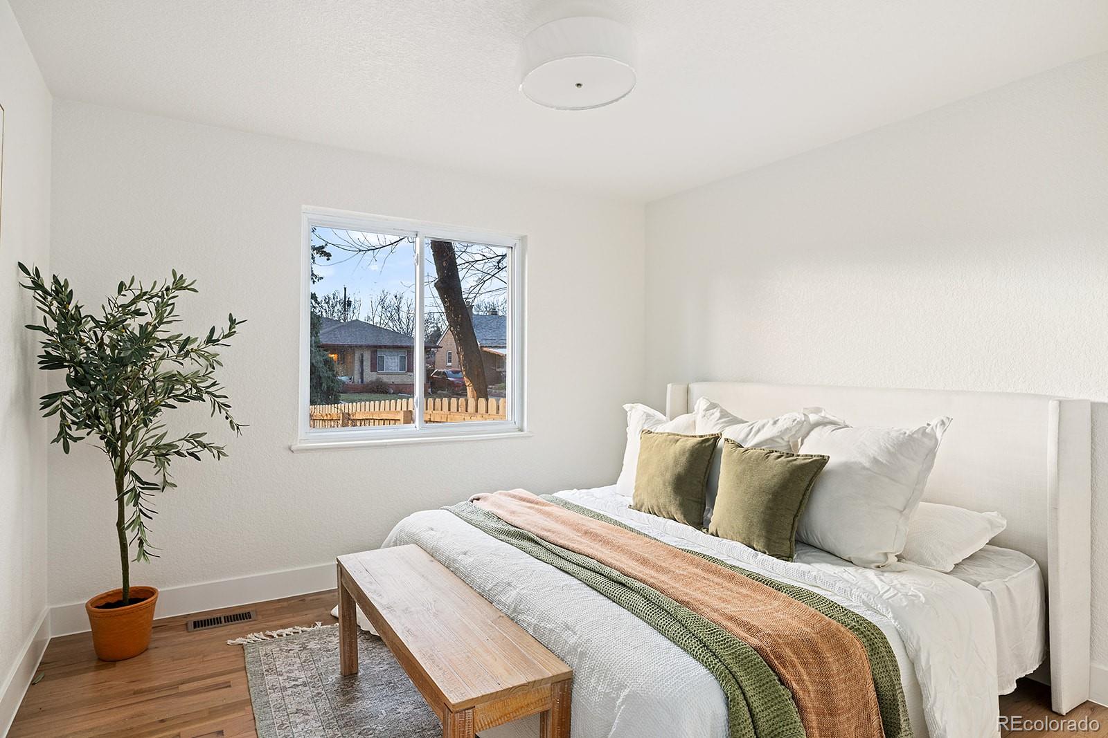 MLS Image #9 for 754  dahlia street,denver, Colorado