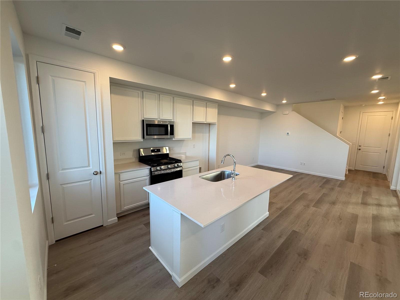 MLS Image #1 for 24165 e 30th place,aurora, Colorado