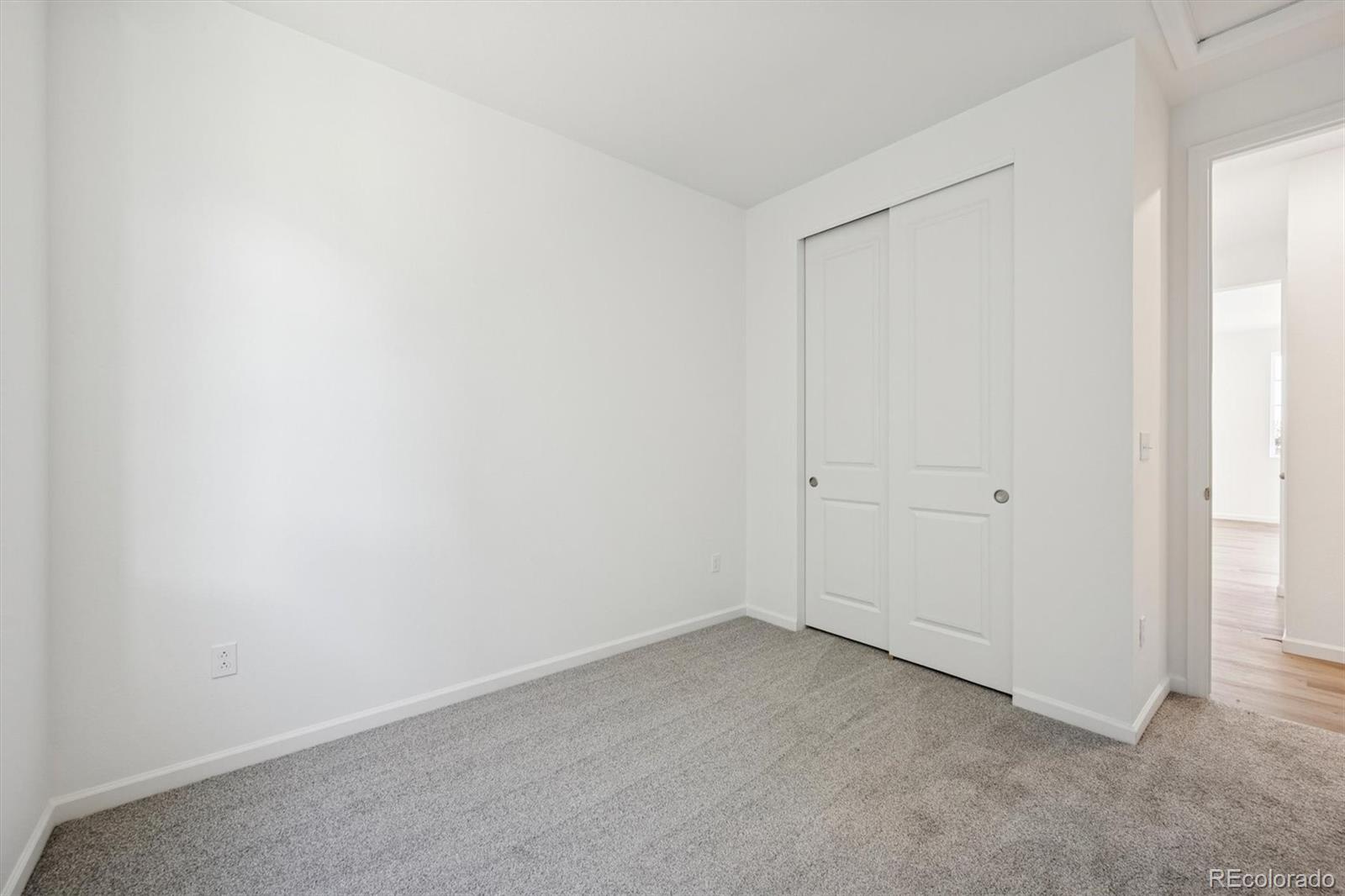 MLS Image #11 for 24716 e 41st avenue,aurora, Colorado