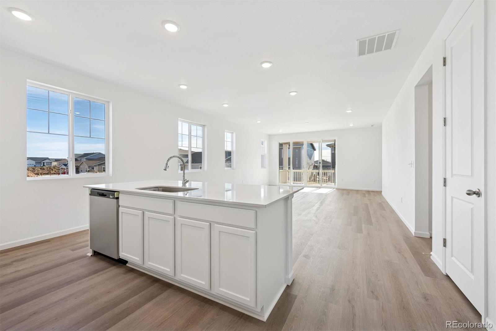 MLS Image #2 for 24716 e 41st avenue,aurora, Colorado