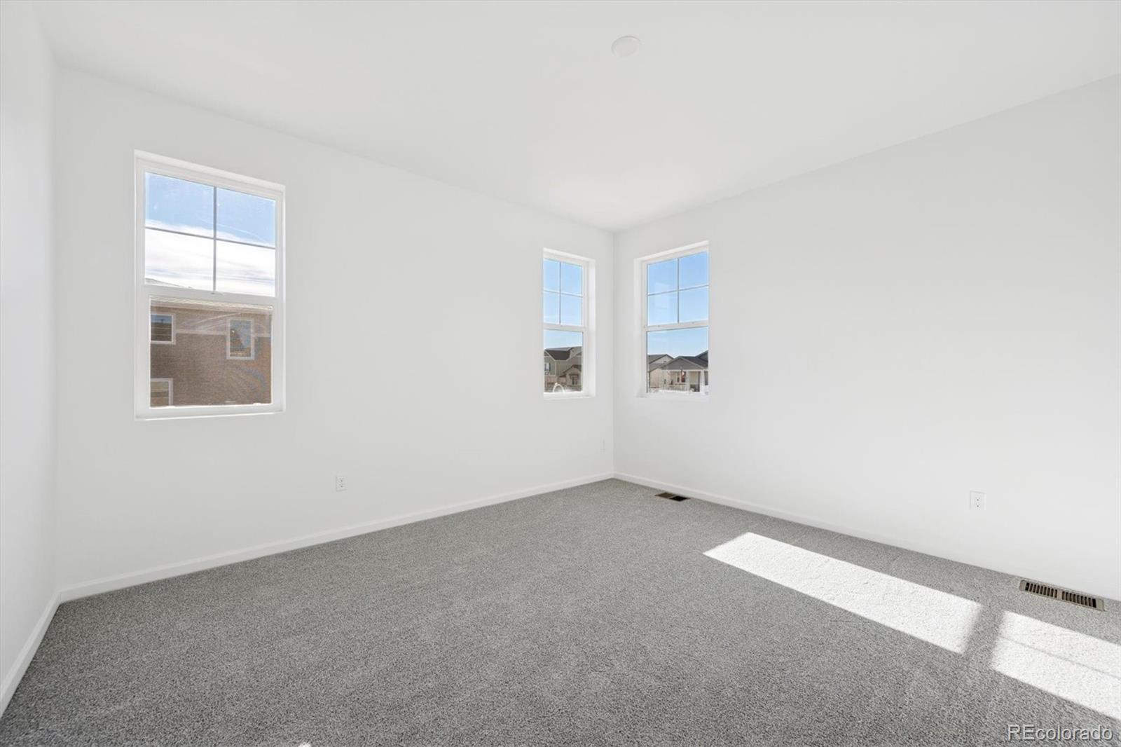 MLS Image #7 for 24716 e 41st avenue,aurora, Colorado