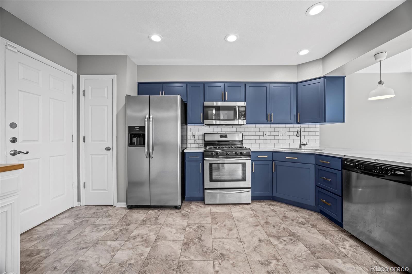 MLS Image #14 for 6310 s harrison way ,centennial, Colorado