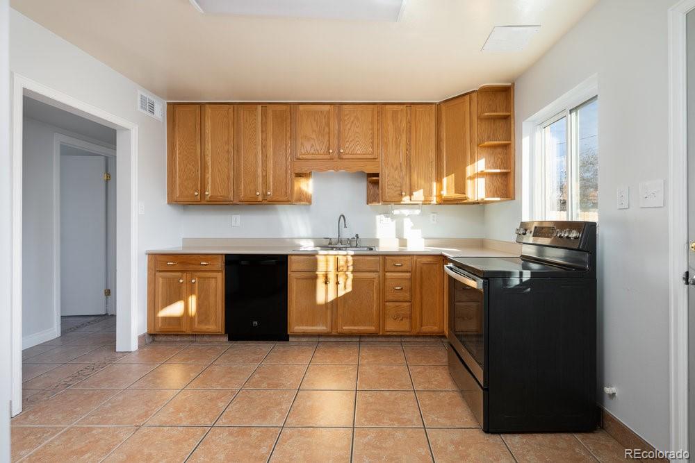 MLS Image #12 for 702  scranton court,aurora, Colorado
