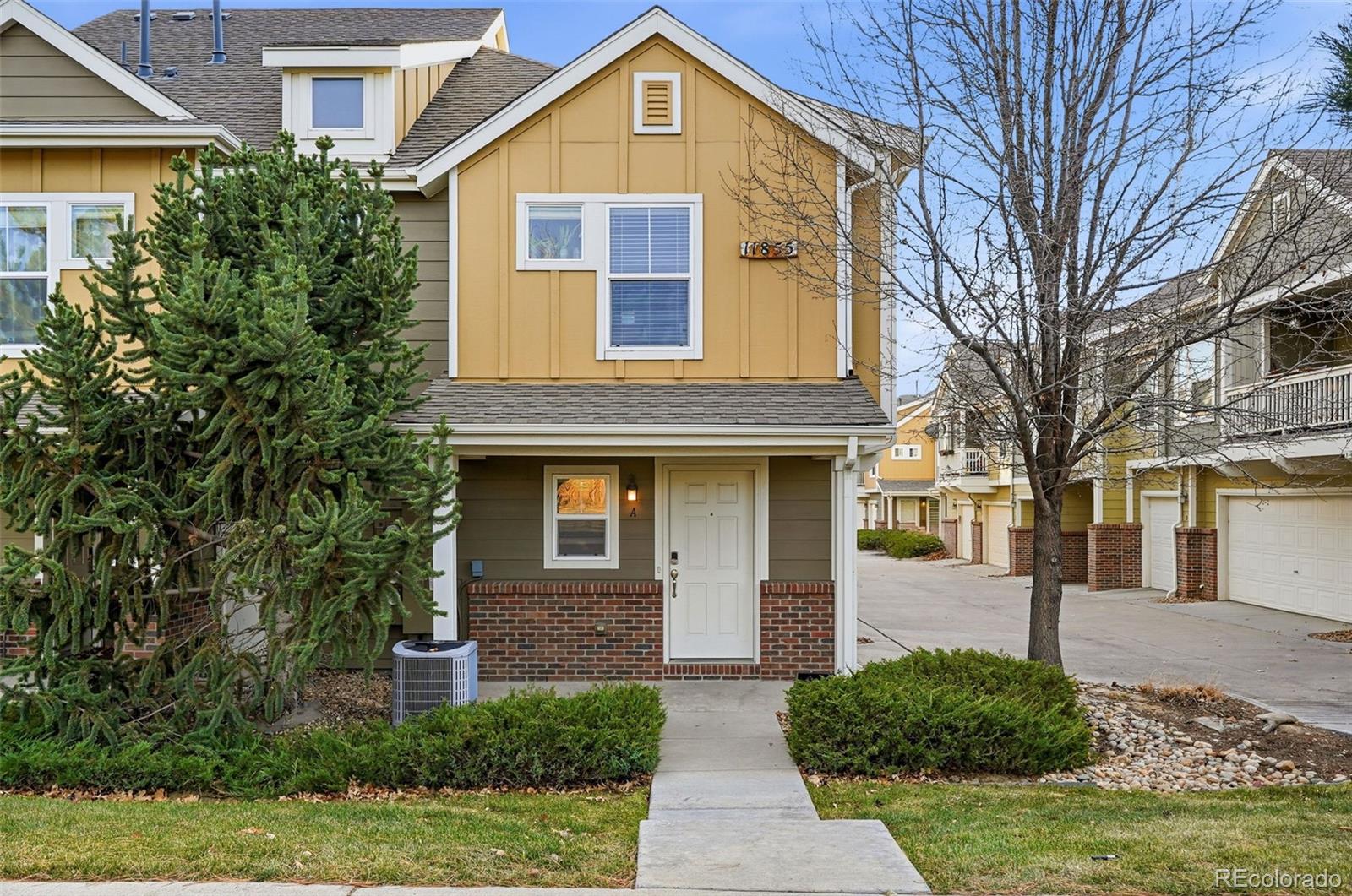MLS Image #1 for 11855  oak hill way,commerce city, Colorado