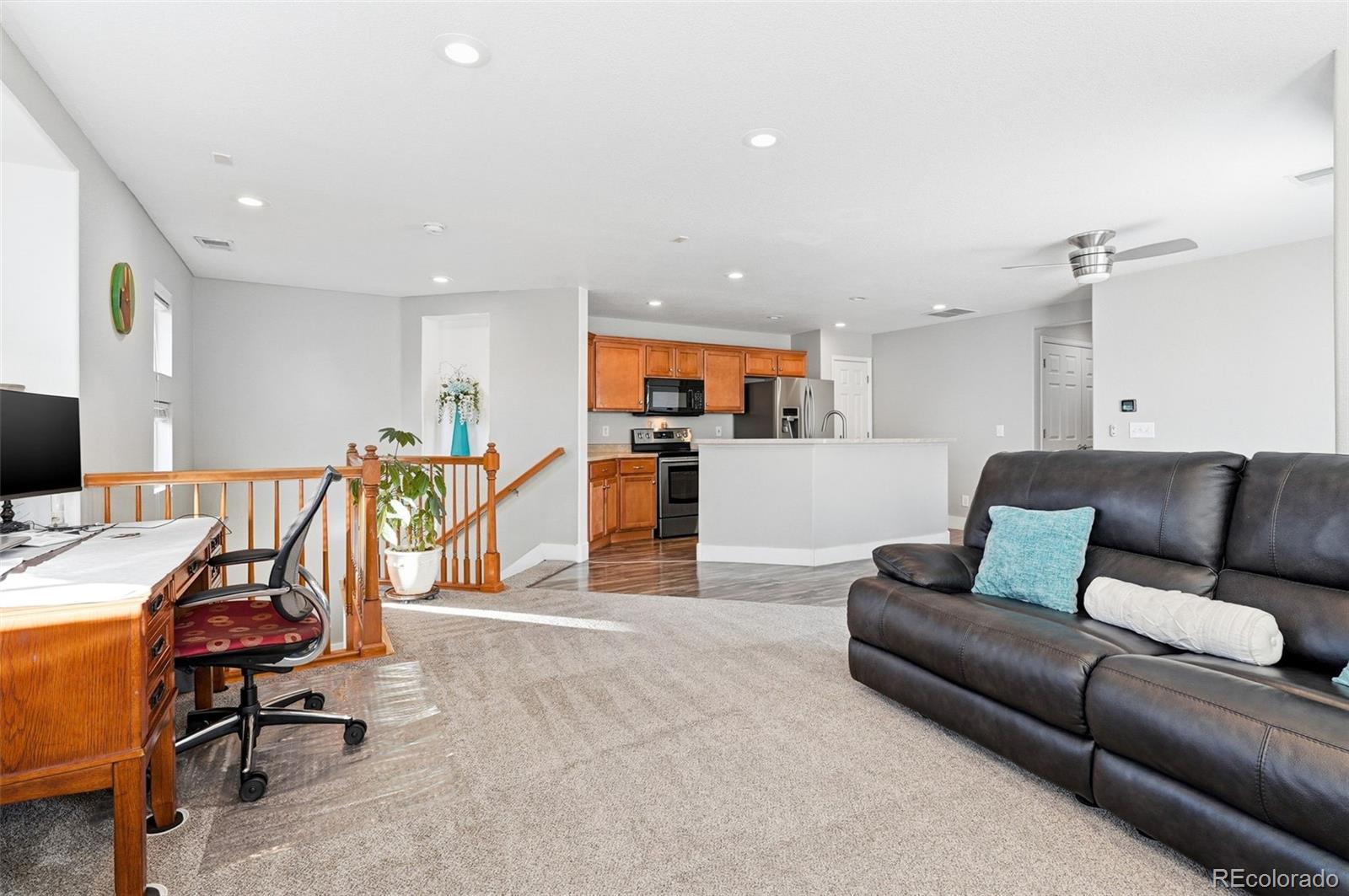 MLS Image #11 for 11855  oak hill way,commerce city, Colorado