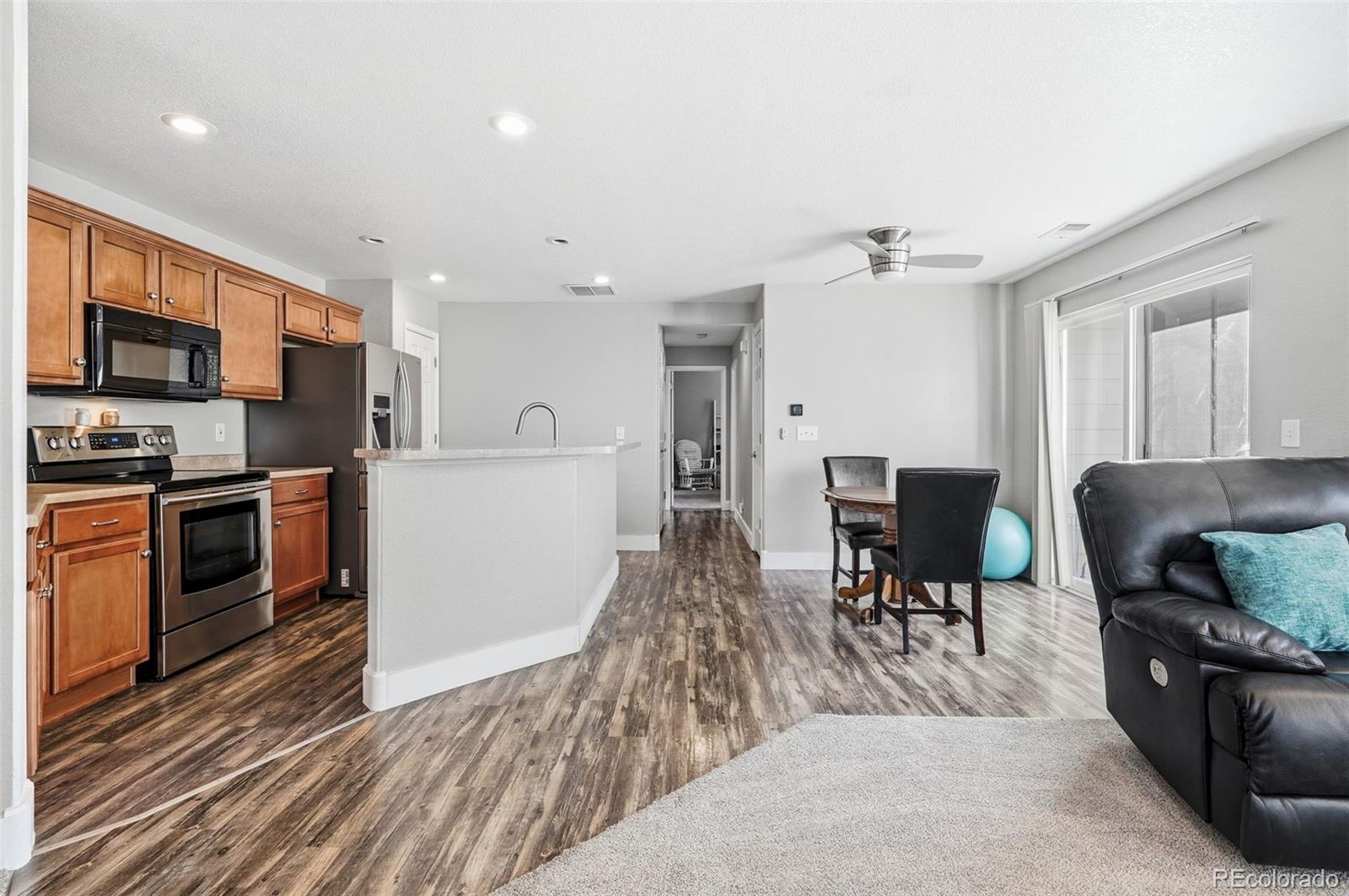 MLS Image #12 for 11855  oak hill way,commerce city, Colorado