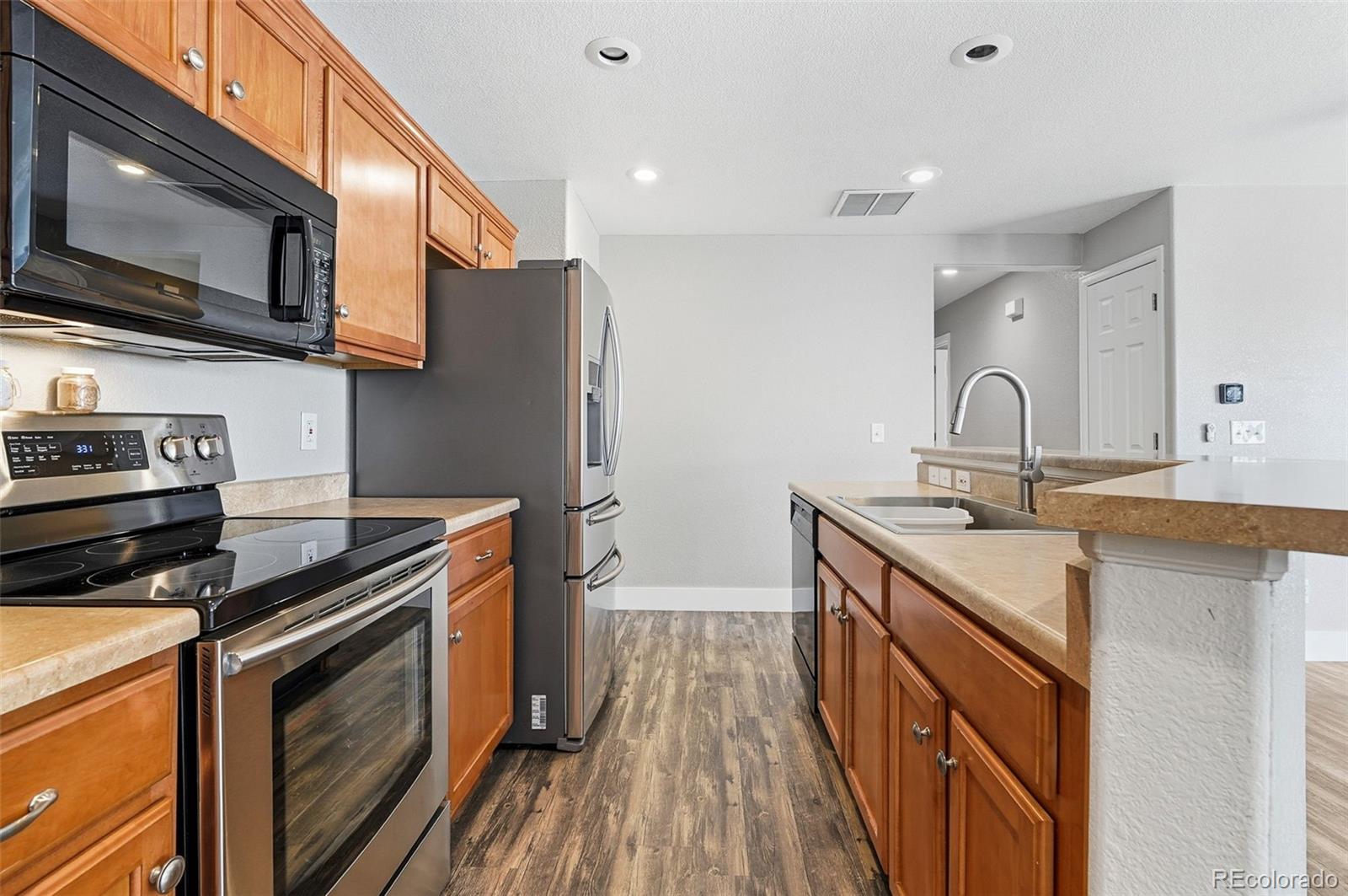 MLS Image #16 for 11855  oak hill way,commerce city, Colorado