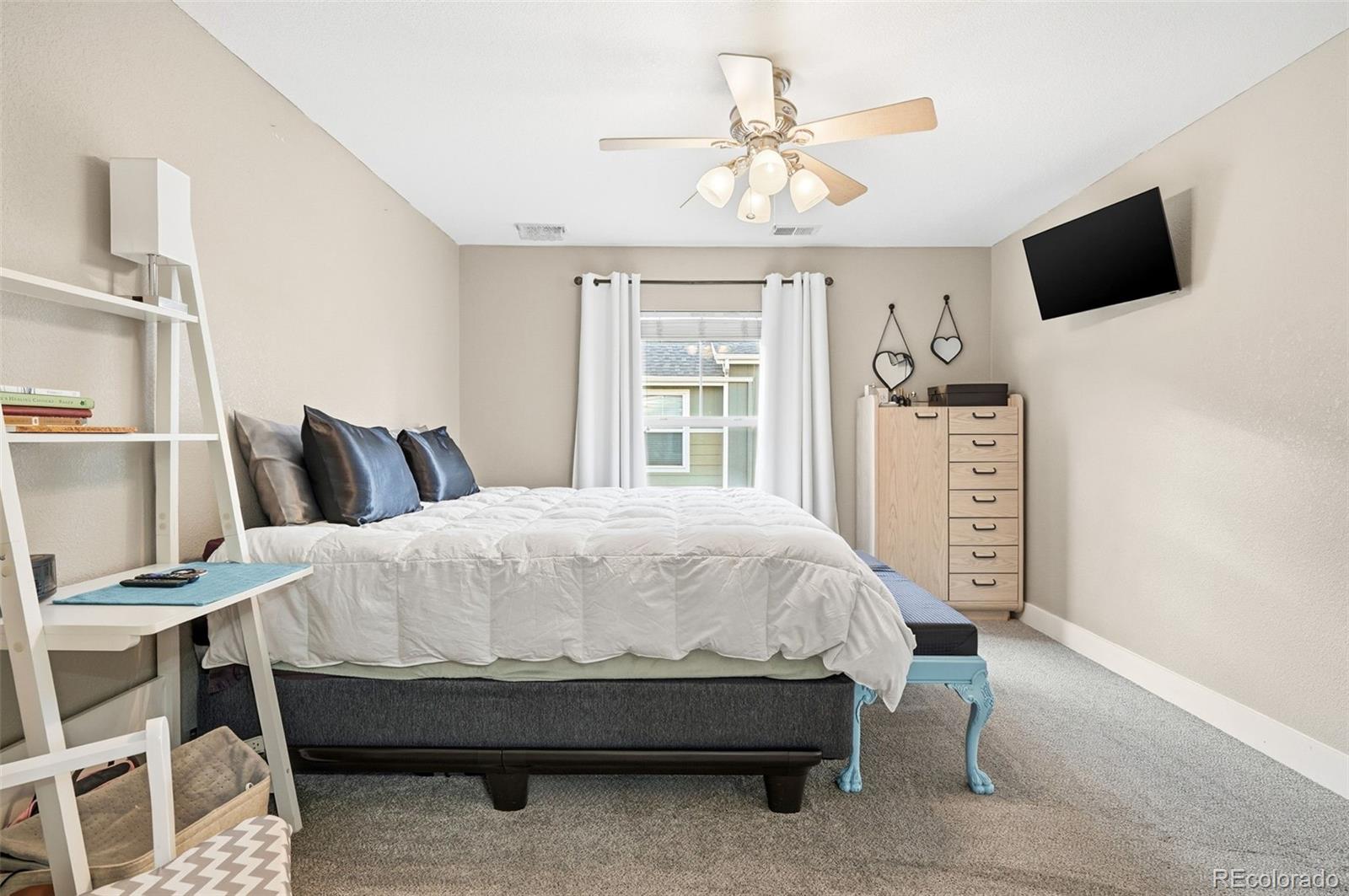 MLS Image #4 for 11855  oak hill way,commerce city, Colorado