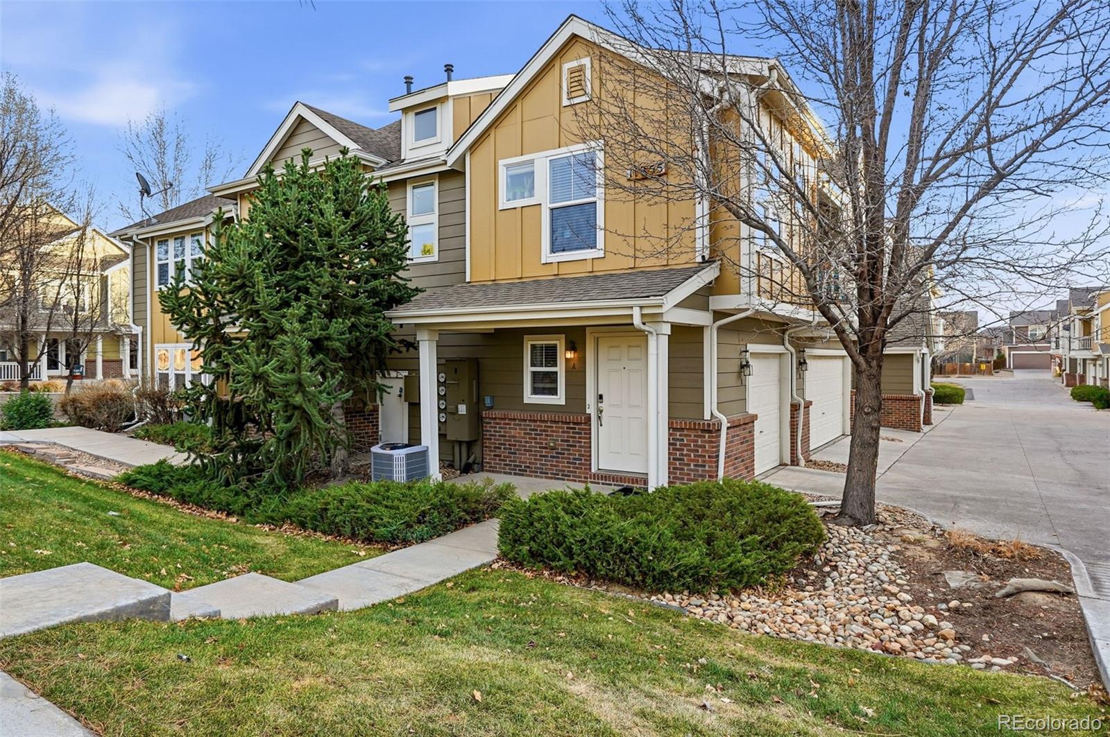 MLS Image #7 for 11855  oak hill way,commerce city, Colorado