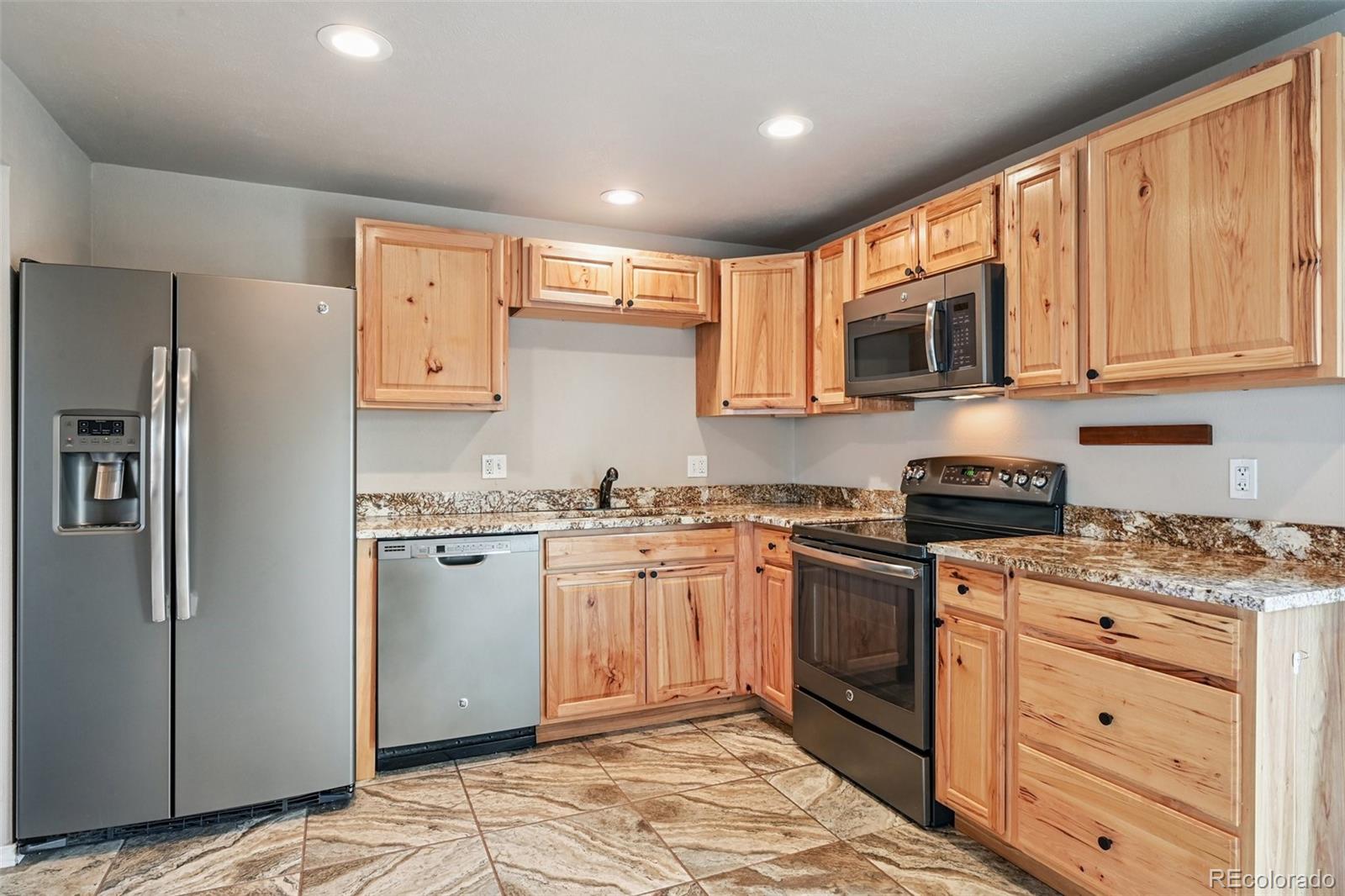 MLS Image #10 for 1556 s field court,lakewood, Colorado