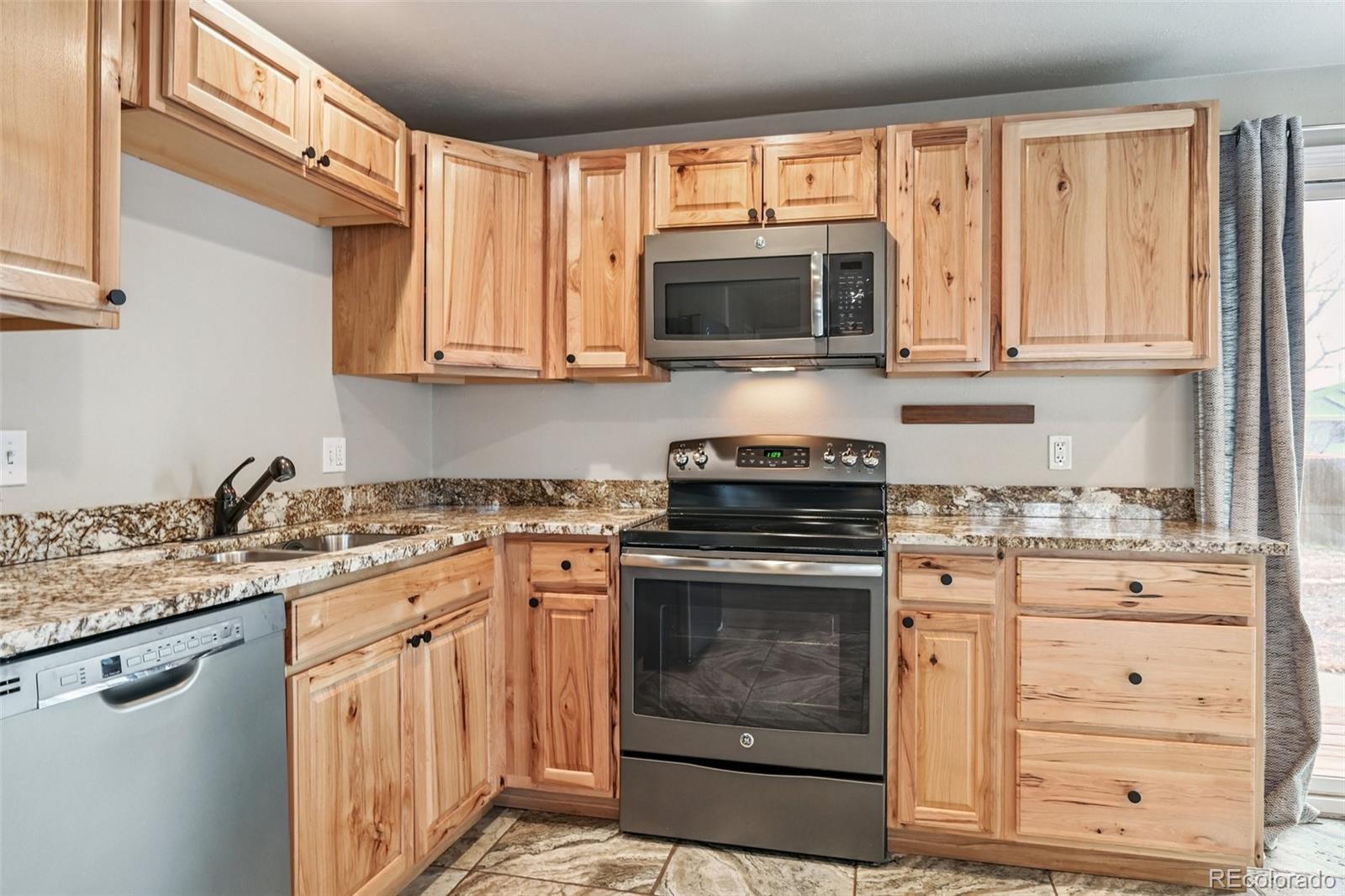 MLS Image #8 for 1556 s field court,lakewood, Colorado