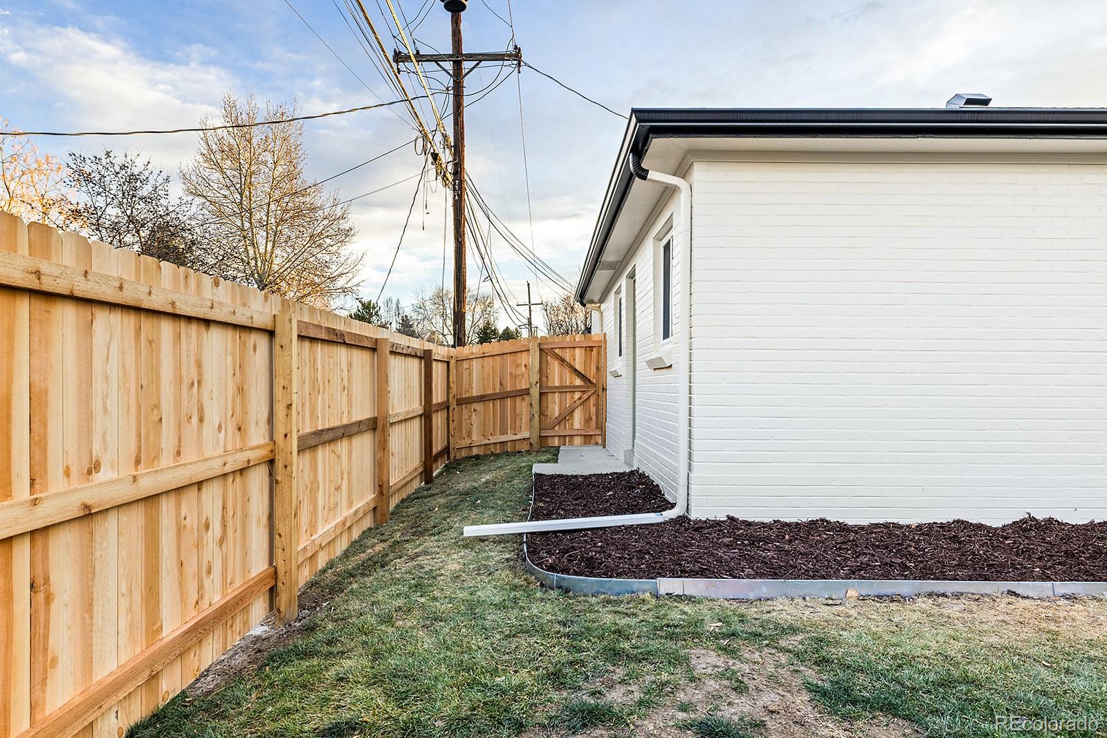 MLS Image #13 for 766  dahlia street,denver, Colorado