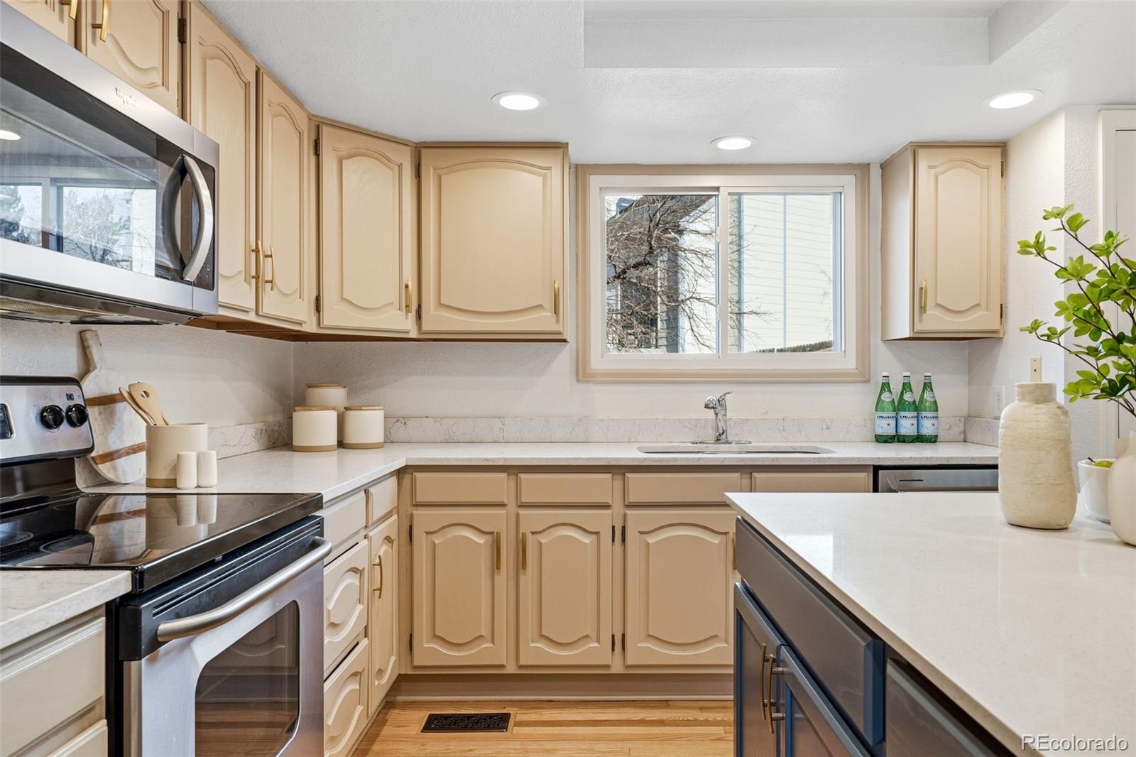 MLS Image #10 for 9426  princeton circle,highlands ranch, Colorado