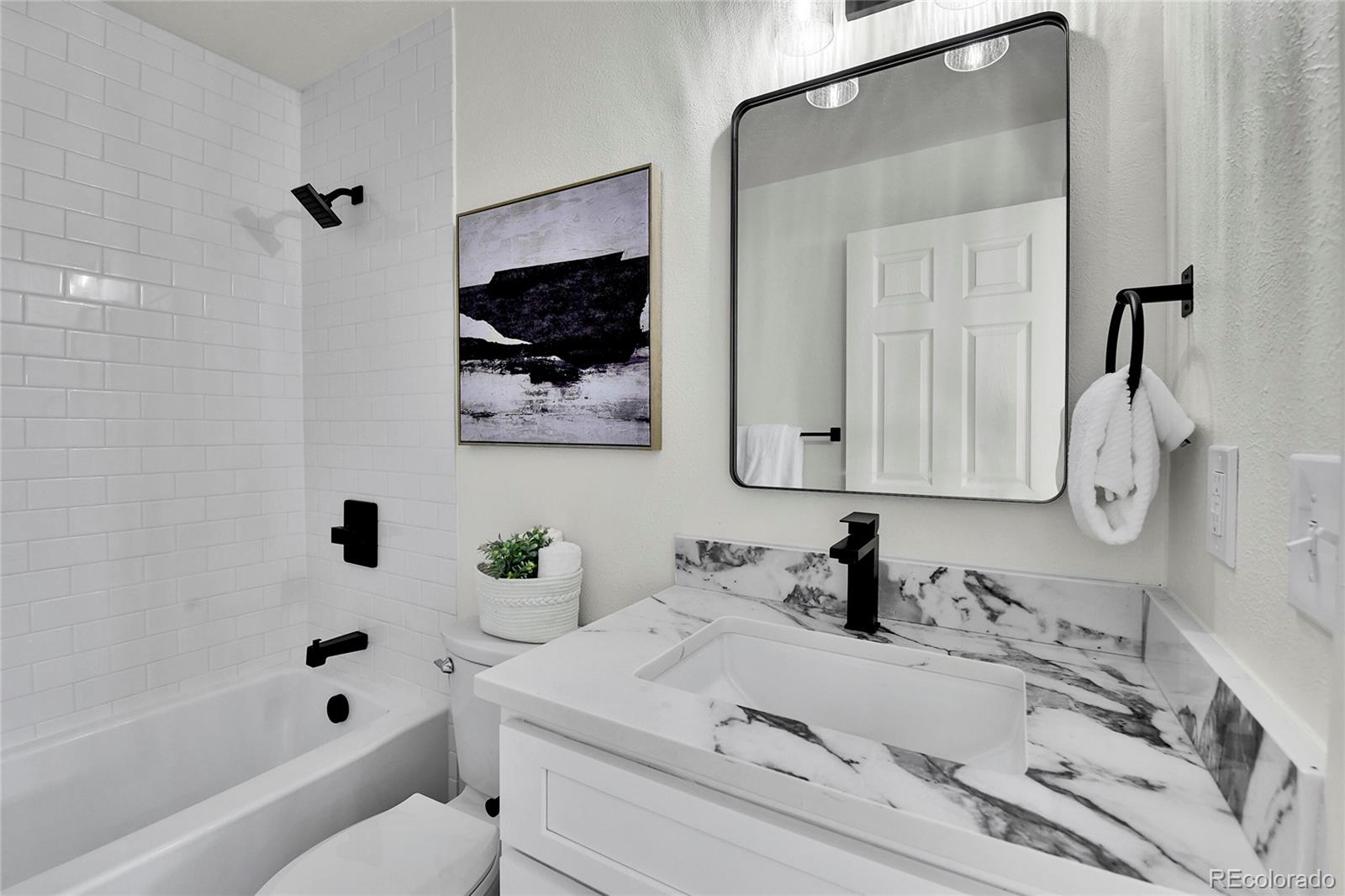 MLS Image #17 for 14690 e 43rd avenue,denver, Colorado
