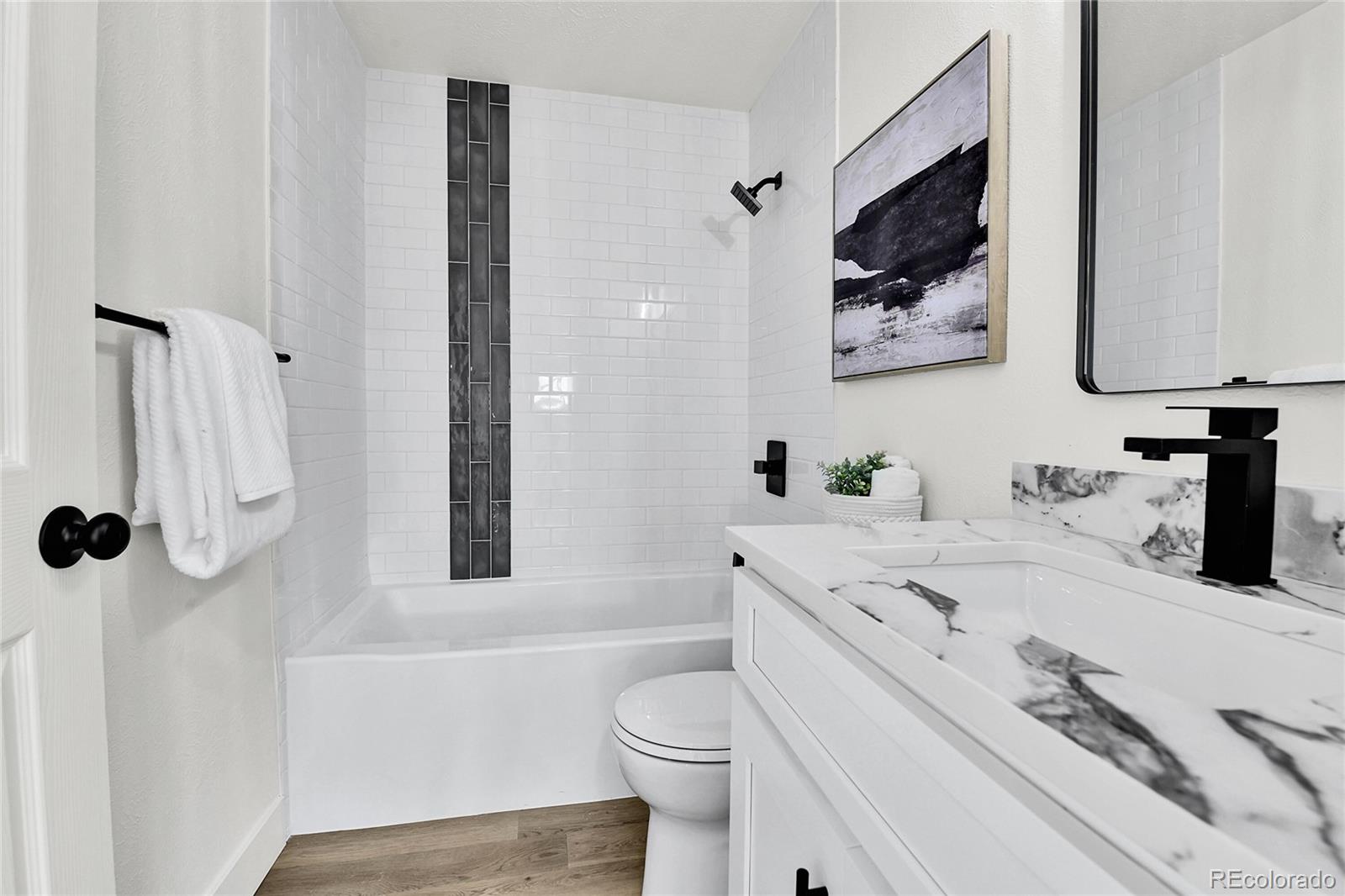 MLS Image #18 for 14690 e 43rd avenue,denver, Colorado