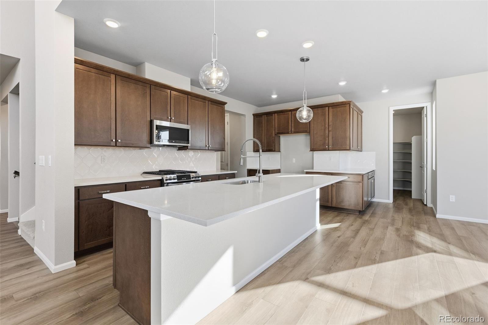 MLS Image #1 for 15333  poplar street,thornton, Colorado
