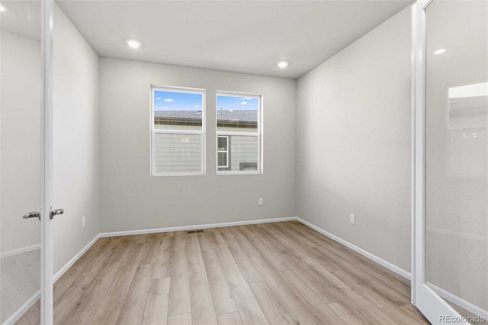MLS Image #12 for 15333  poplar street,thornton, Colorado