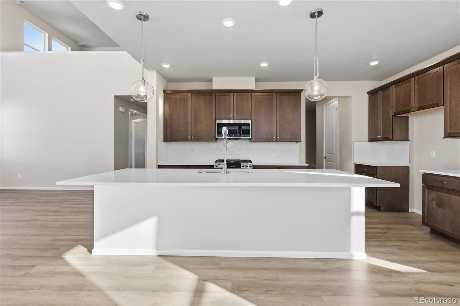 MLS Image #2 for 15333  poplar street,thornton, Colorado