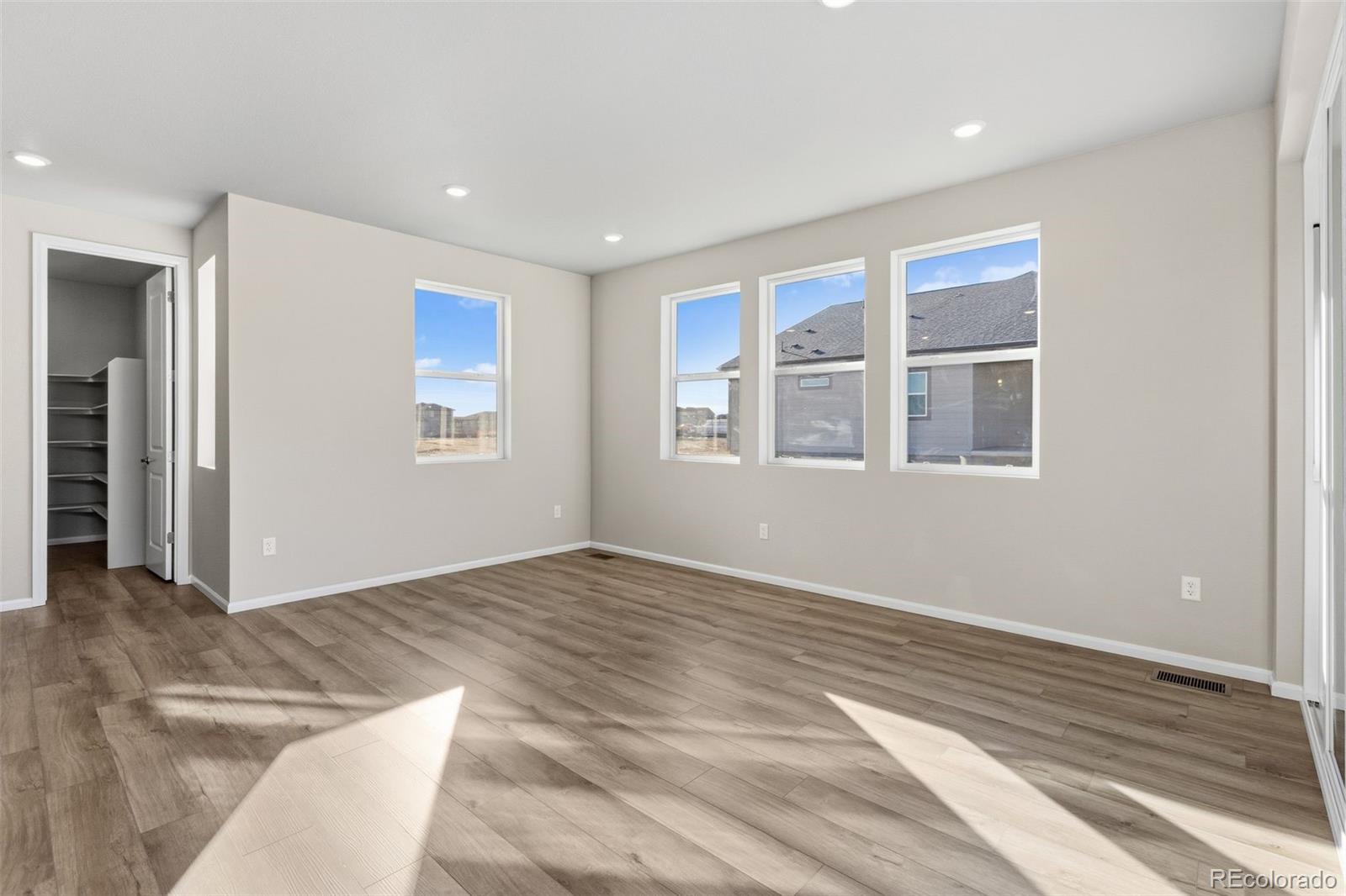 MLS Image #8 for 15333  poplar street,thornton, Colorado