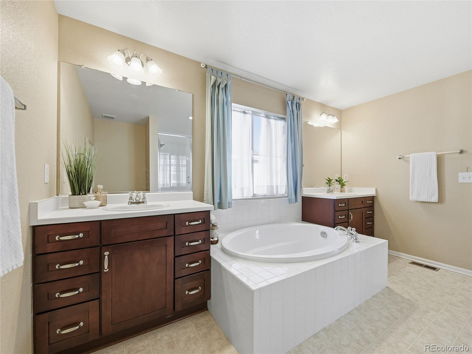 MLS Image #22 for 3656  akron street,denver, Colorado