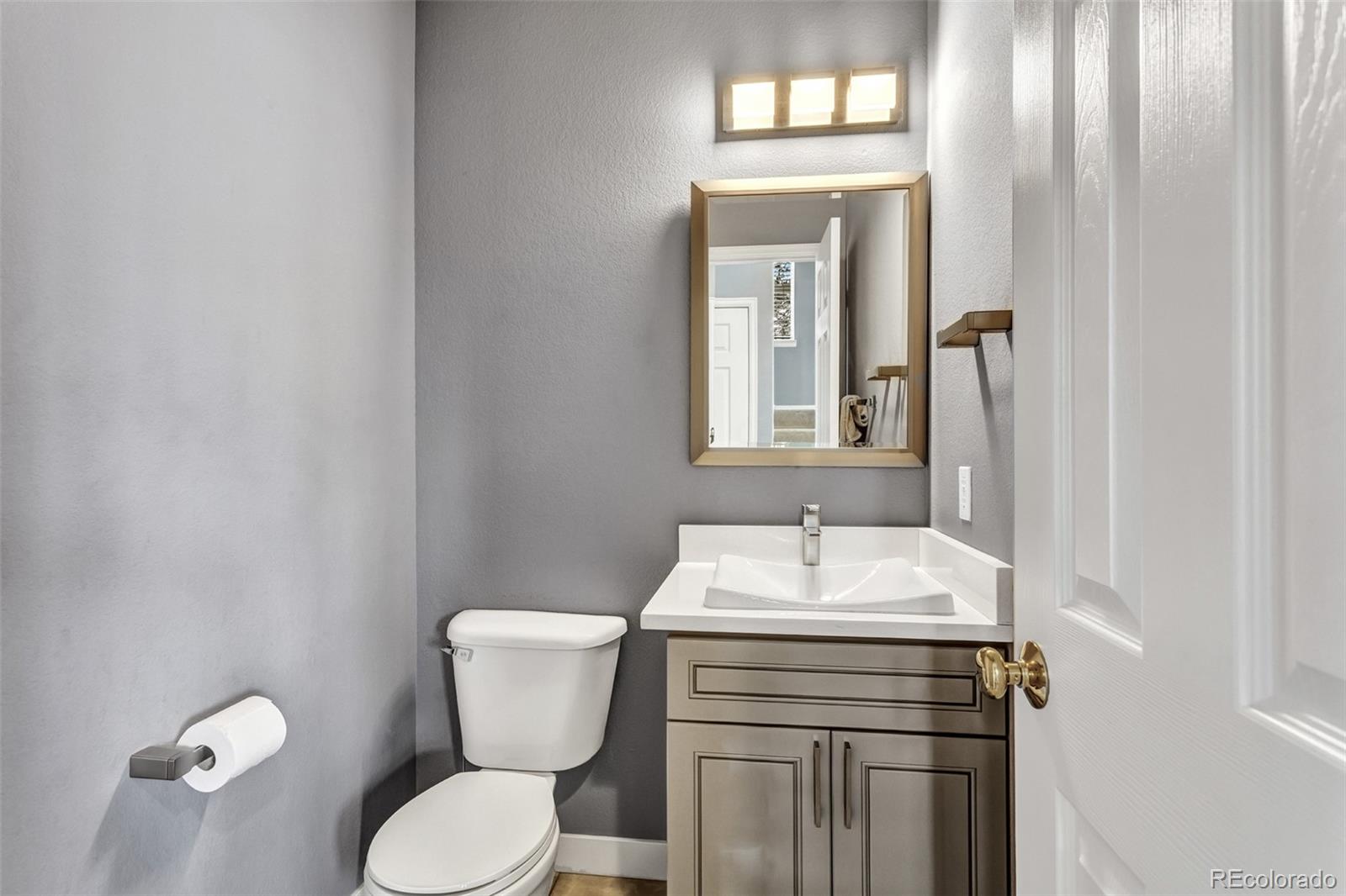 MLS Image #6 for 90 s trenton street,denver, Colorado
