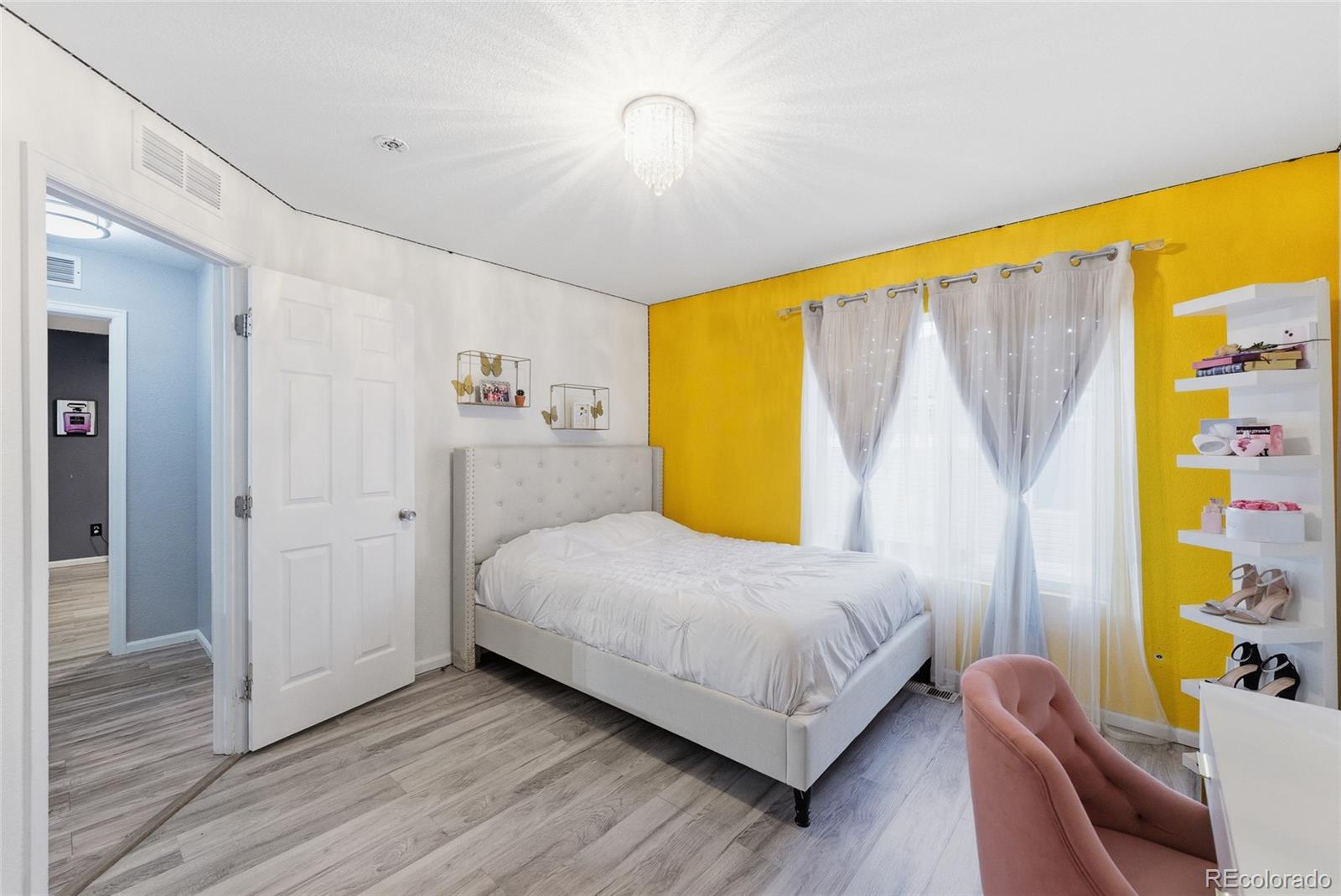 MLS Image #13 for 5567  netherland court,denver, Colorado