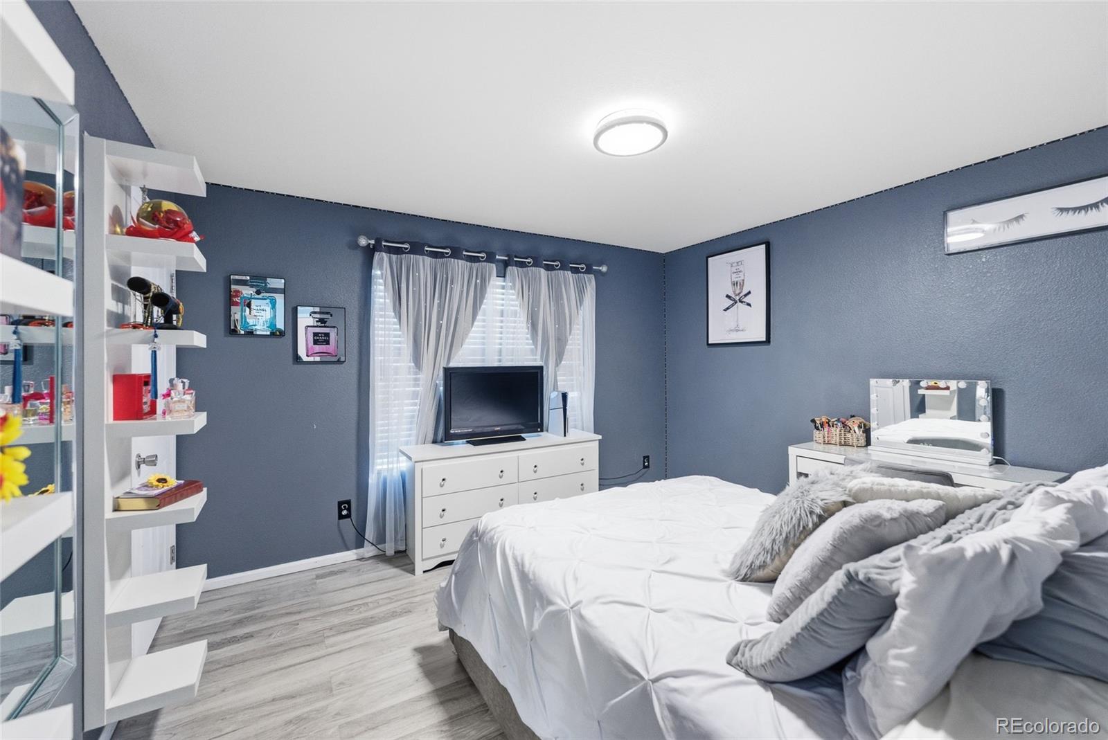 MLS Image #16 for 5567  netherland court,denver, Colorado
