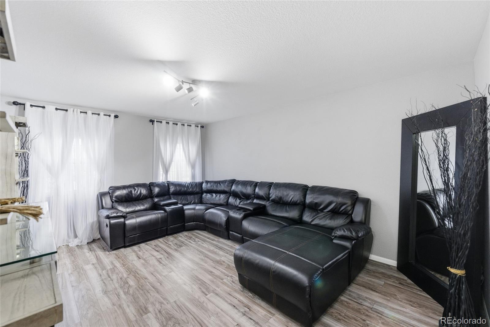 MLS Image #19 for 5567  netherland court,denver, Colorado