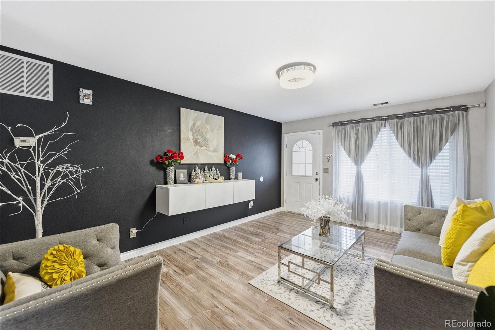 MLS Image #2 for 5567  netherland court,denver, Colorado