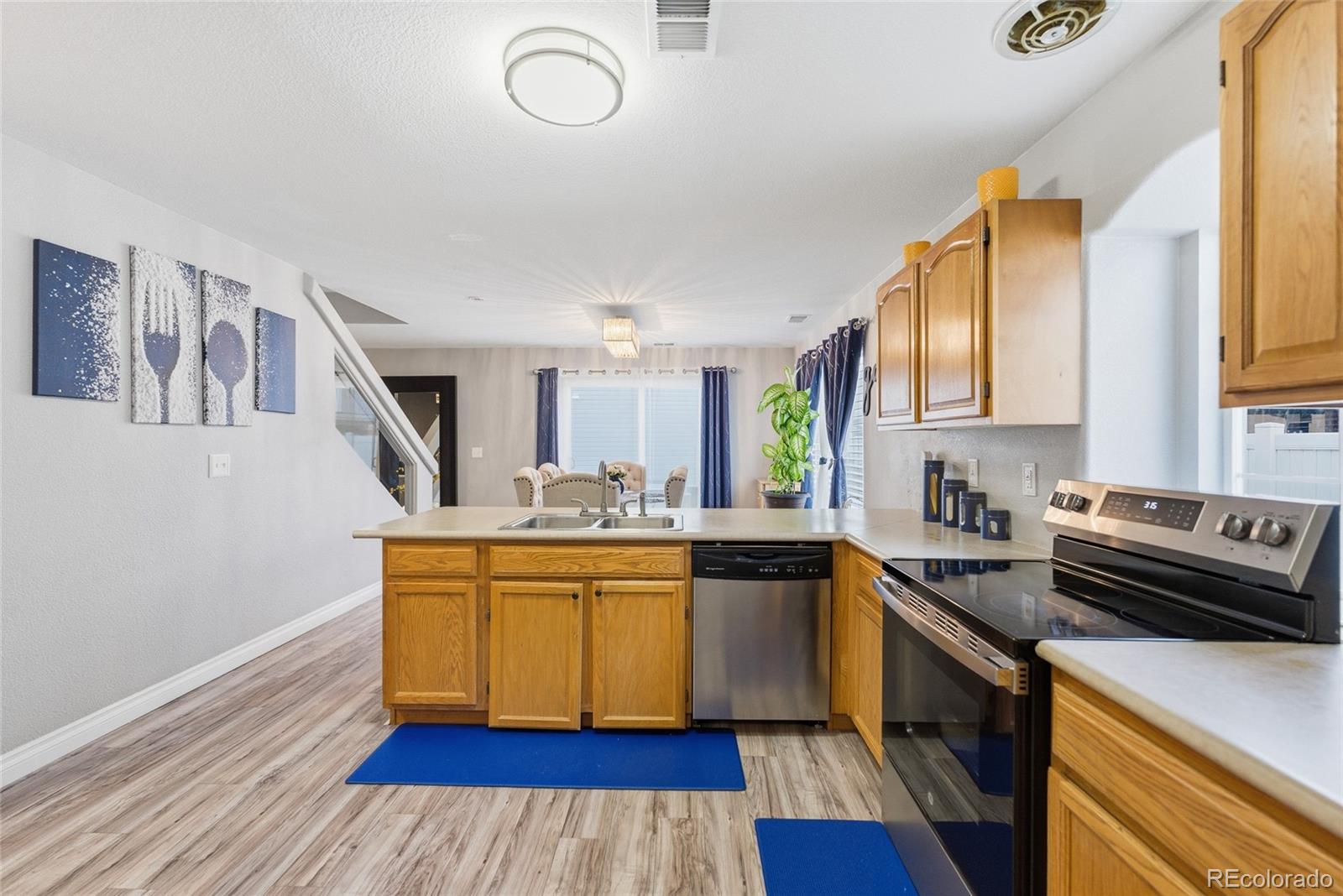 MLS Image #9 for 5567  netherland court,denver, Colorado