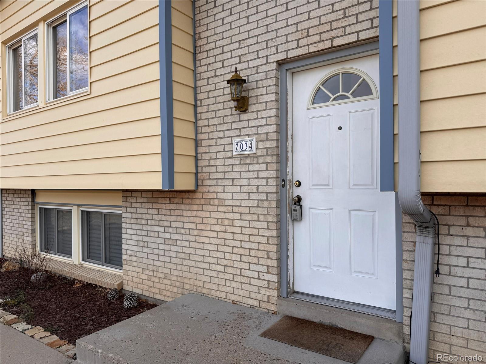 MLS Image #2 for 7034 w roxbury place,littleton, Colorado