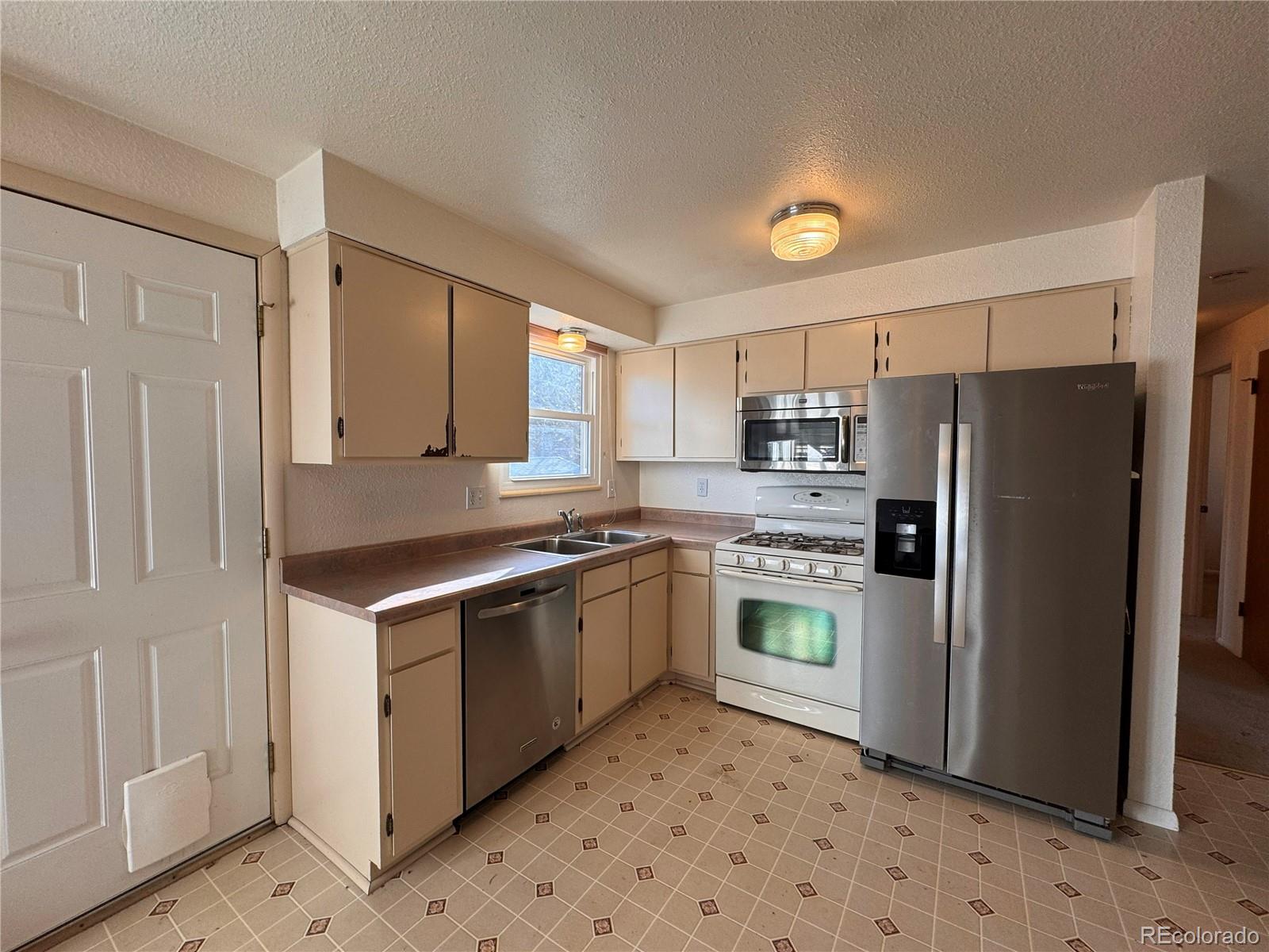 MLS Image #6 for 7034 w roxbury place,littleton, Colorado