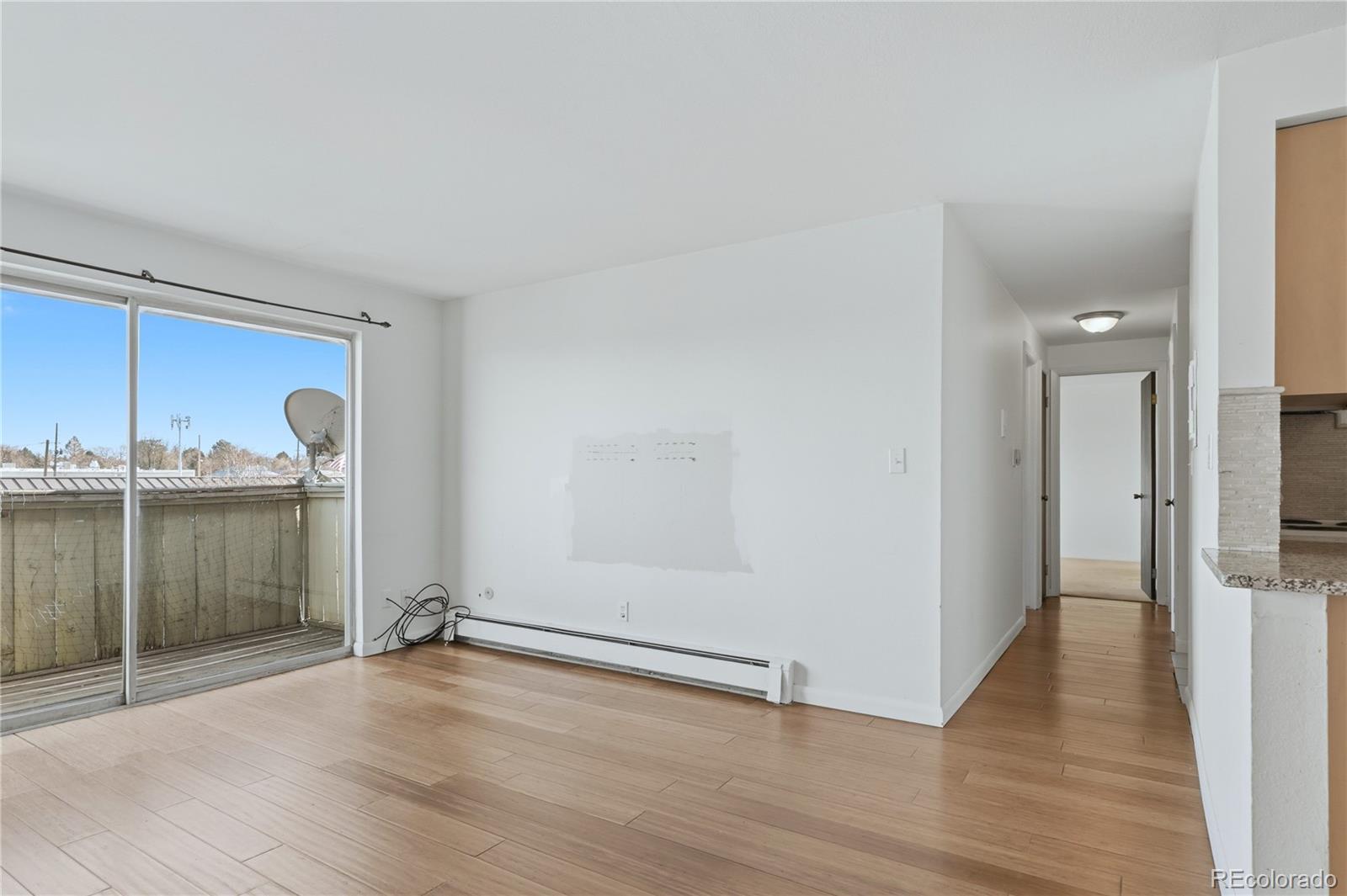 MLS Image #10 for 561  geneva street 305,aurora, Colorado