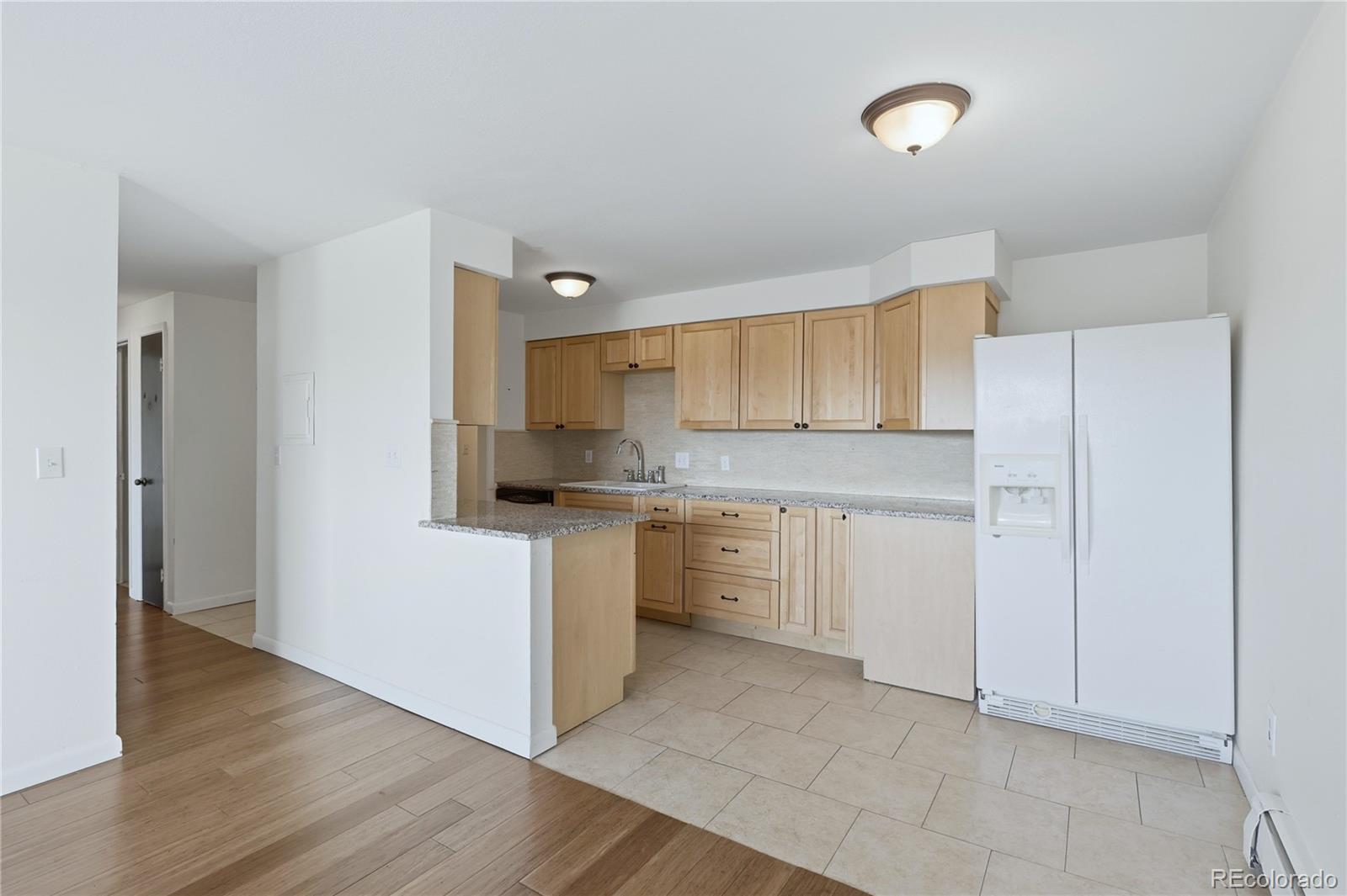 MLS Image #13 for 561  geneva street 305,aurora, Colorado