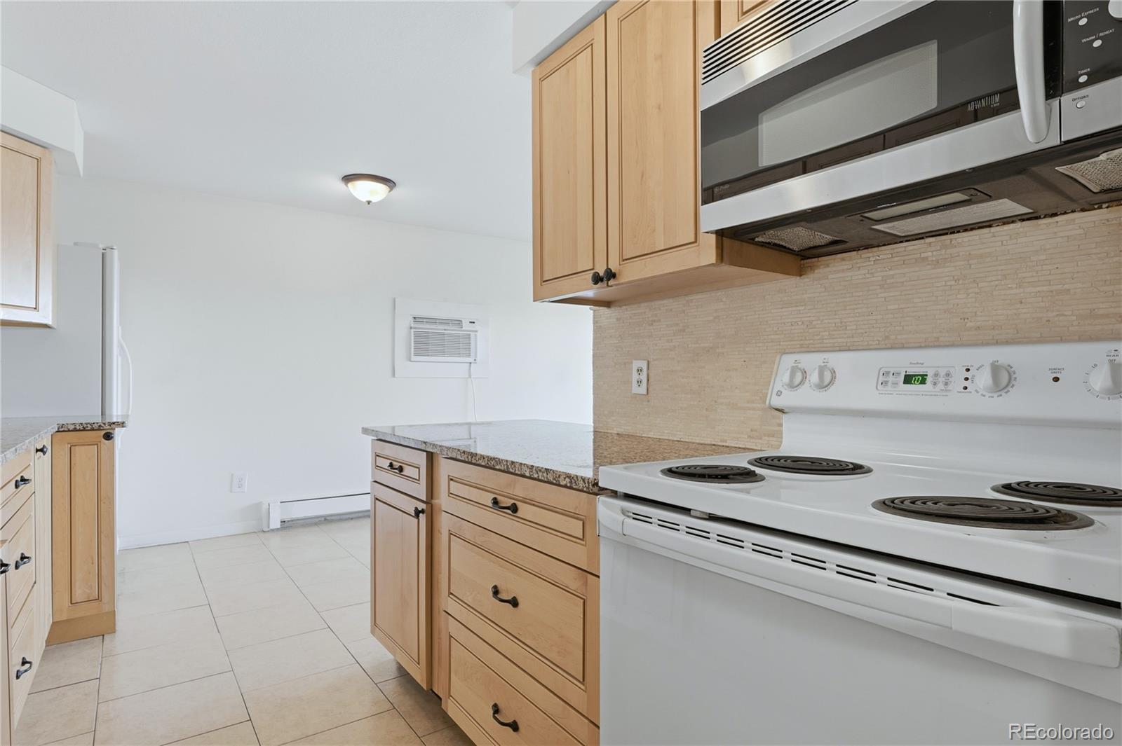 MLS Image #15 for 561  geneva street 305,aurora, Colorado