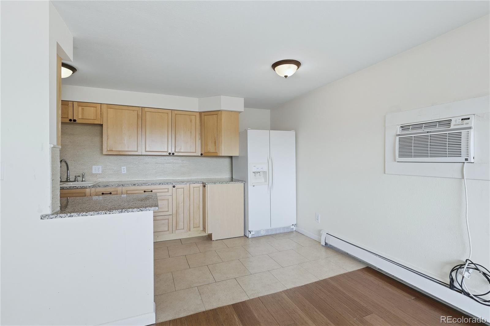 MLS Image #3 for 561  geneva street 305,aurora, Colorado